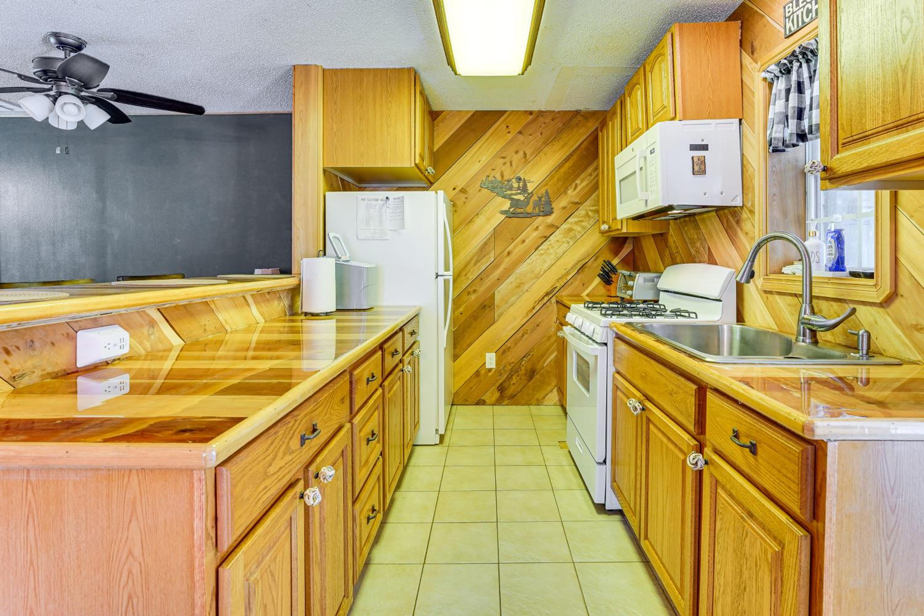 Suwannee River Retreat Pet Friendly, Private Dock