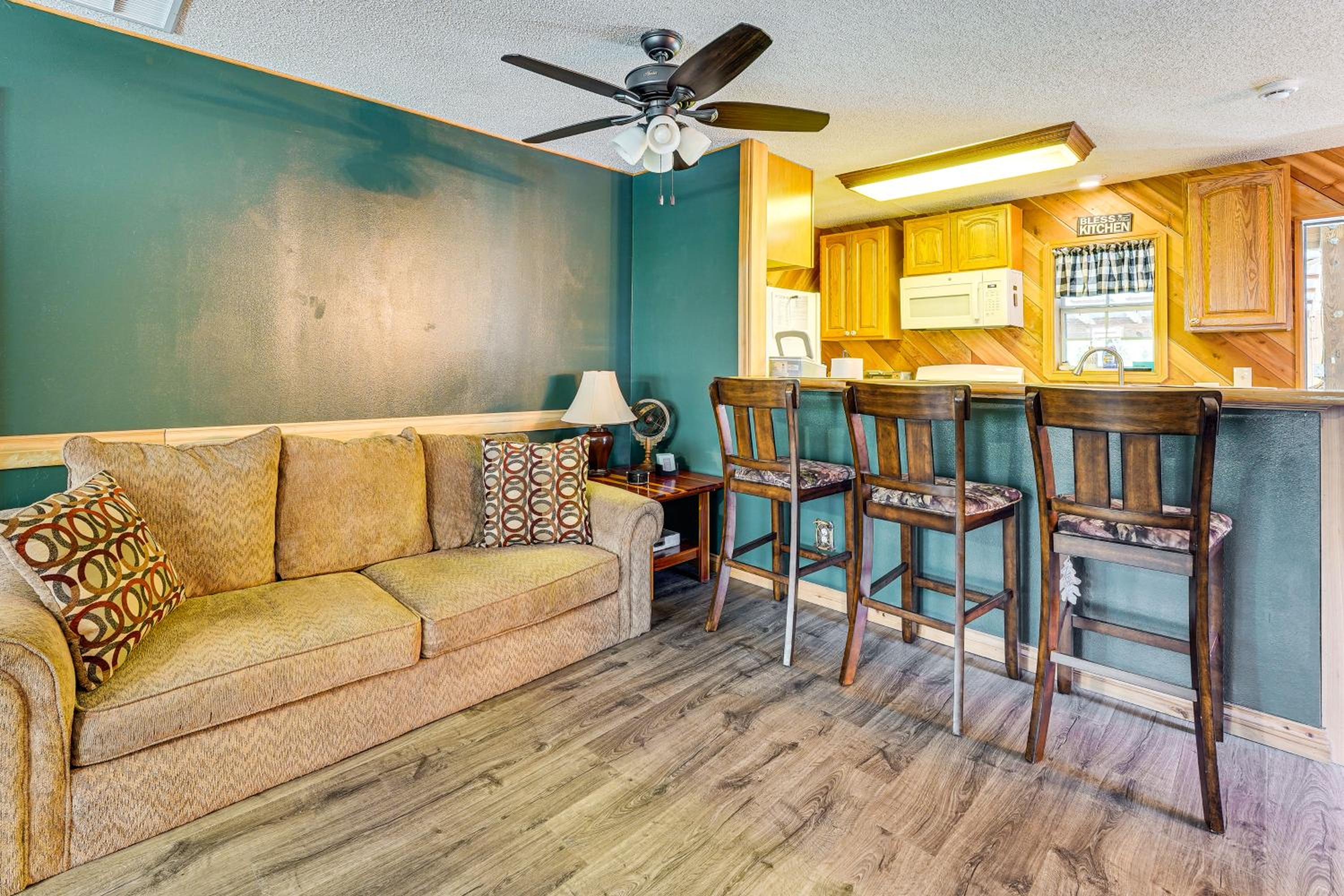 Suwannee River Retreat Pet Friendly, Private Dock