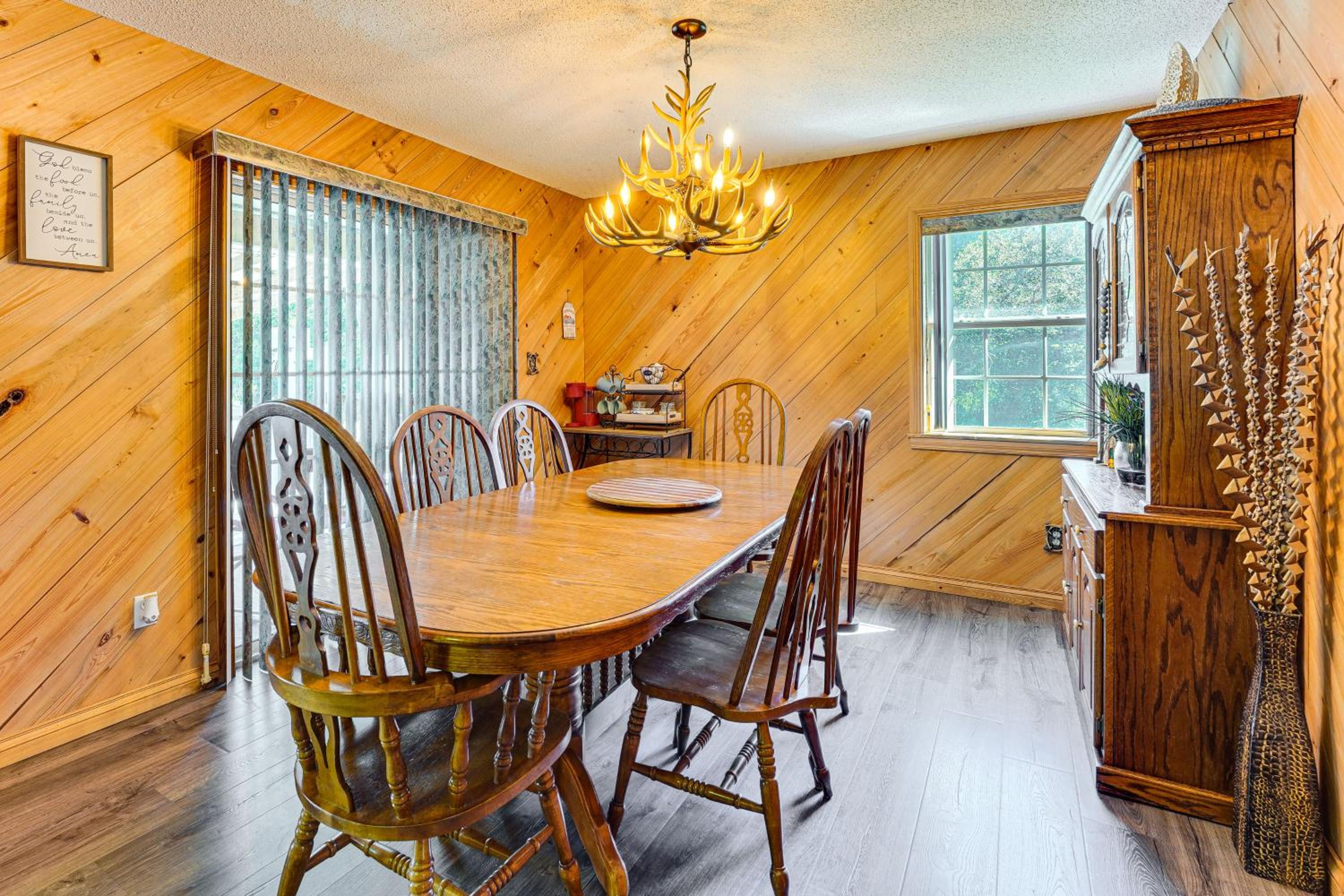 Suwannee River Retreat Pet Friendly, Private Dock