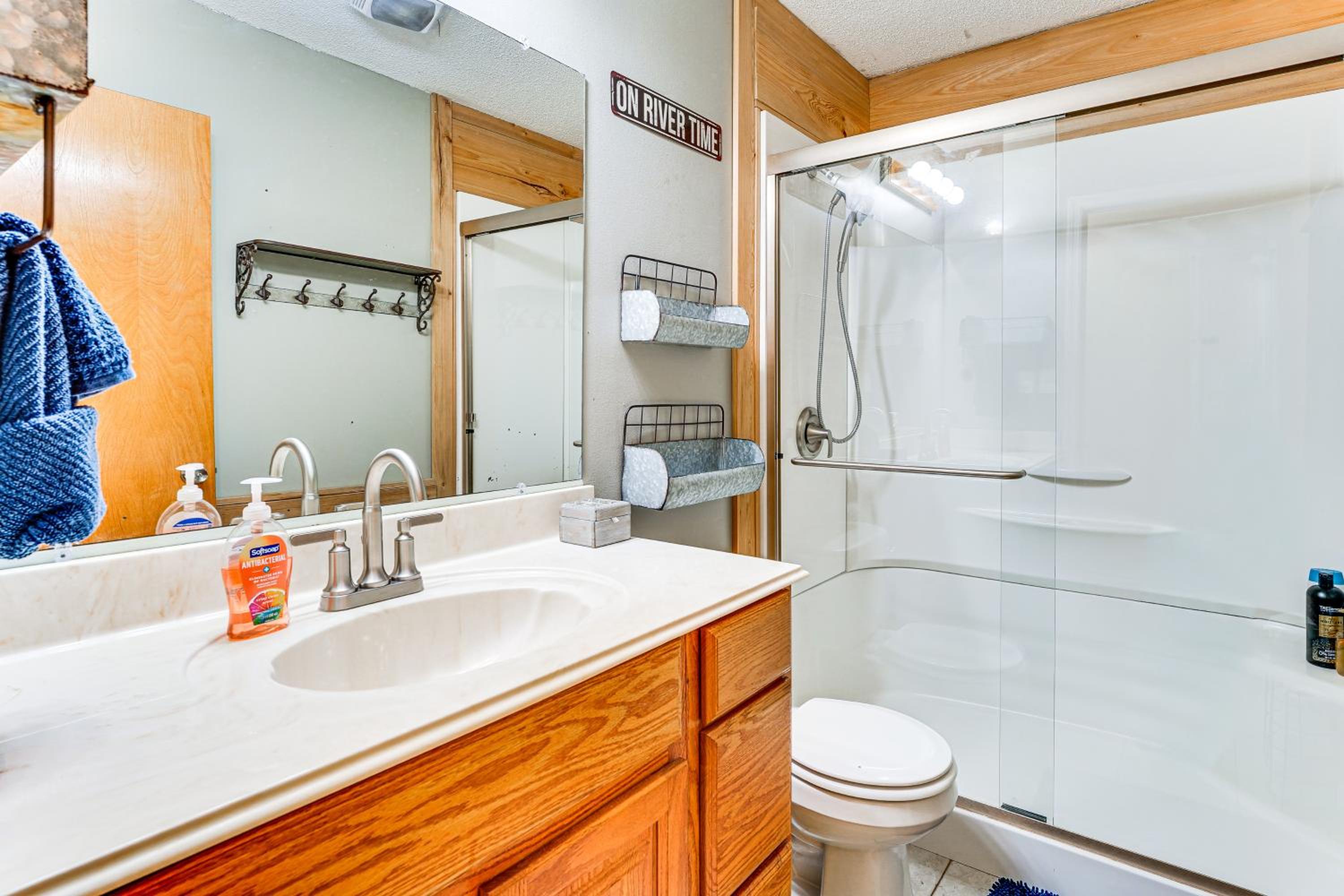 Suwannee River Retreat Pet Friendly, Private Dock