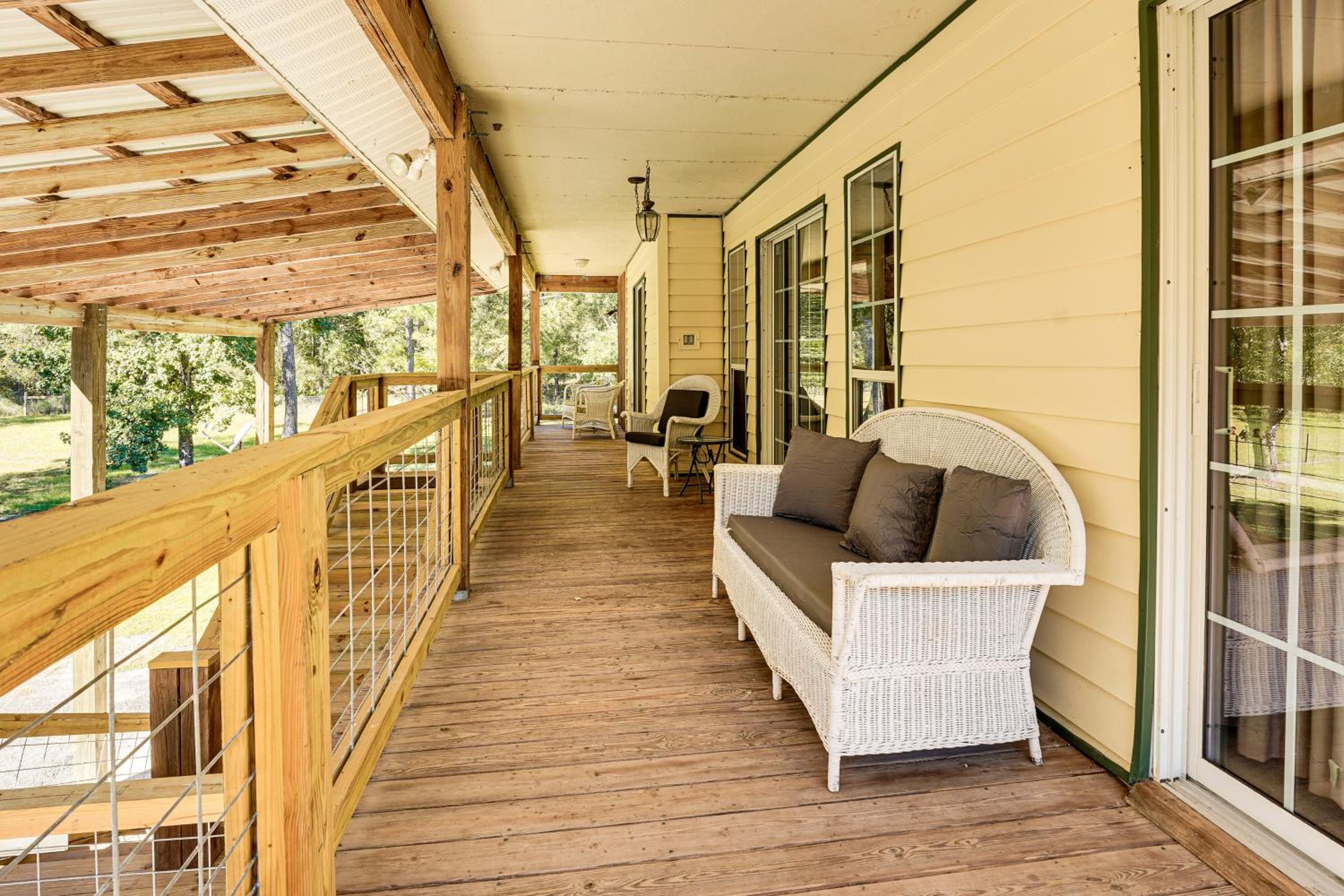 Suwannee River Retreat Pet Friendly, Private Dock
