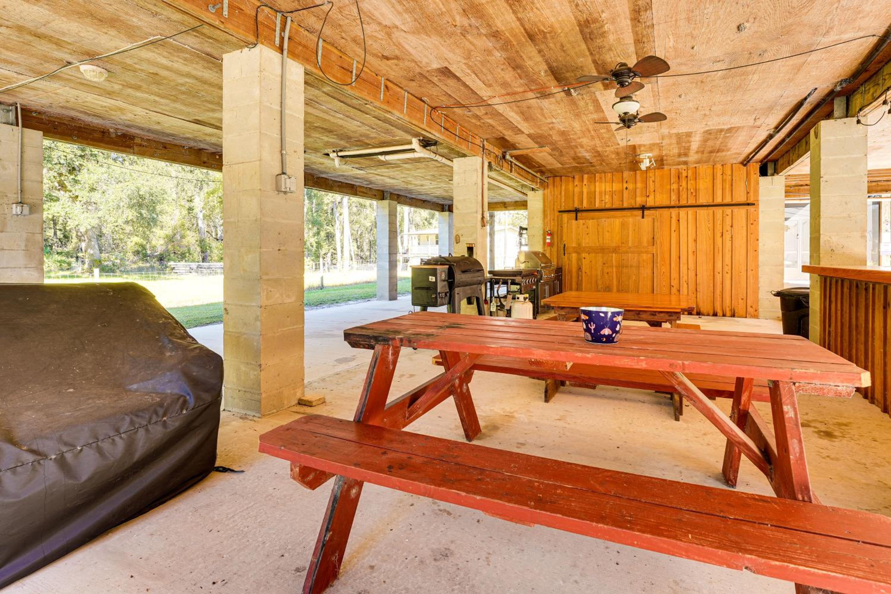 Suwannee River Retreat Pet Friendly, Private Dock