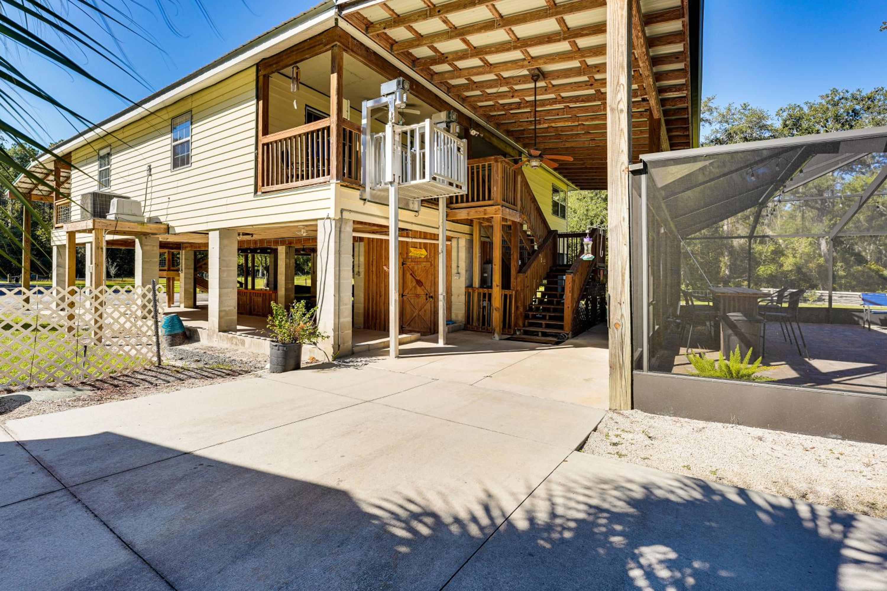 Suwannee River Retreat Pet Friendly, Private Dock
