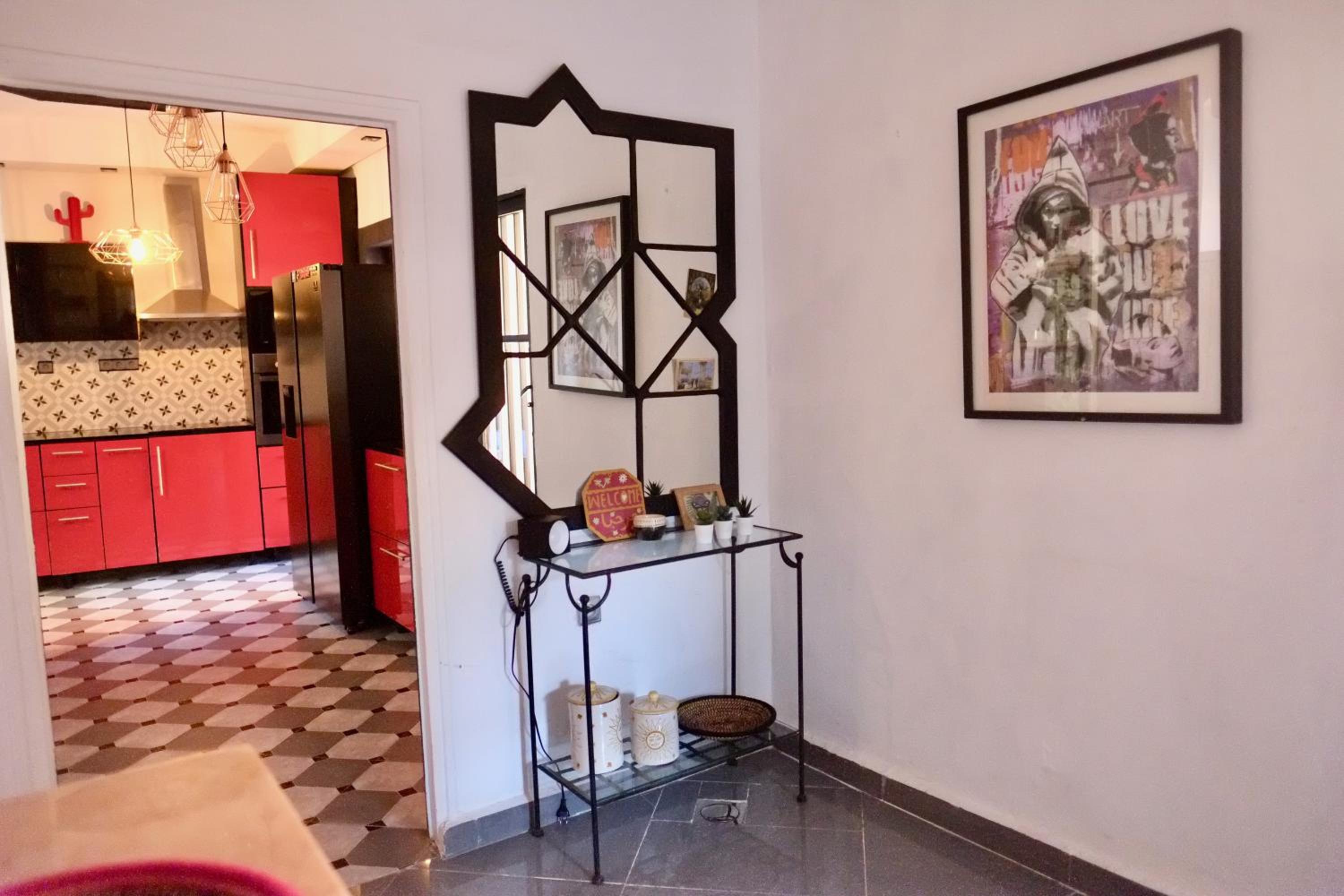 Villa with Private Pool and Garden, Fast Wi-Fi