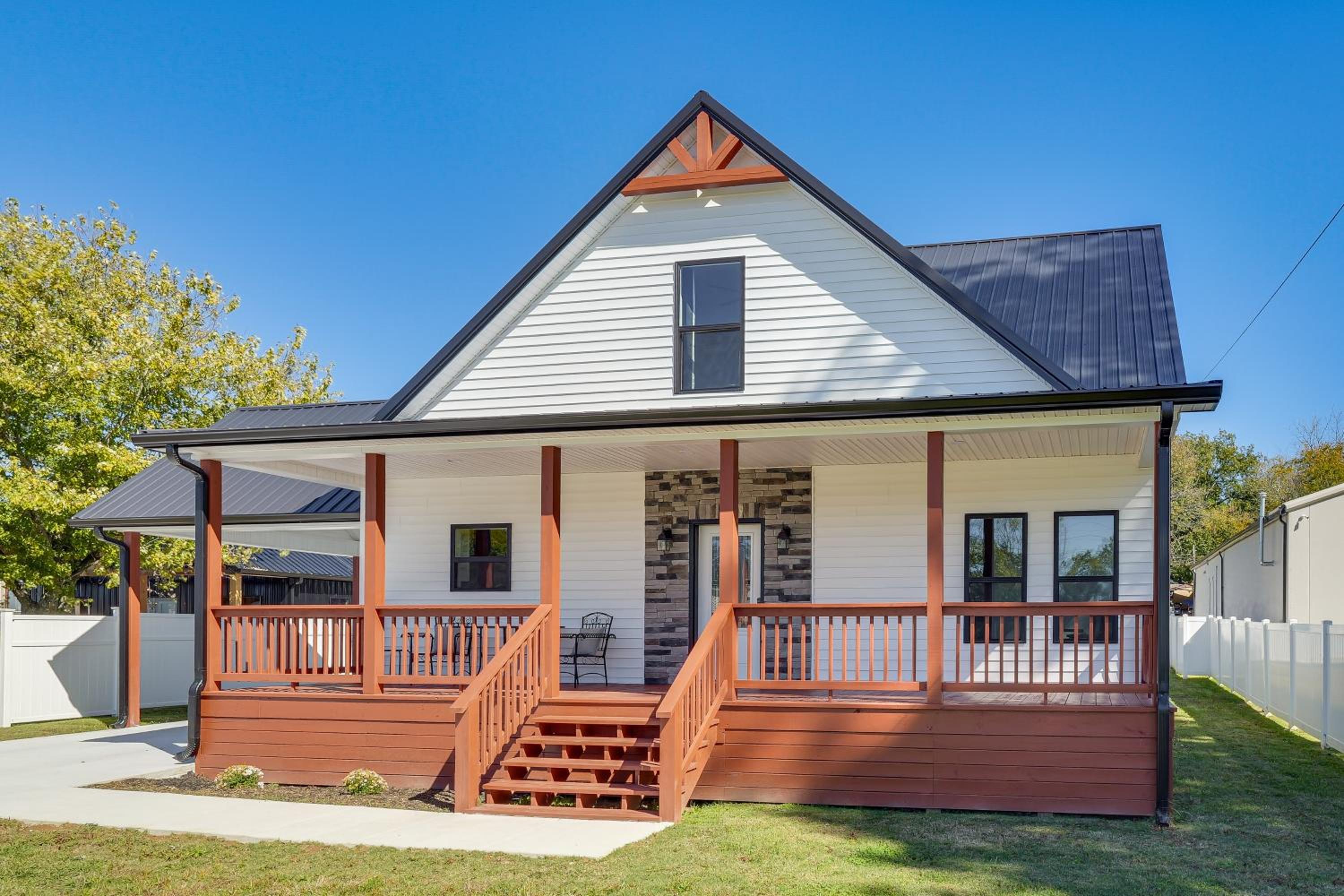 Tullahoma Whiskey Trail Base with Yard and Fire Pit