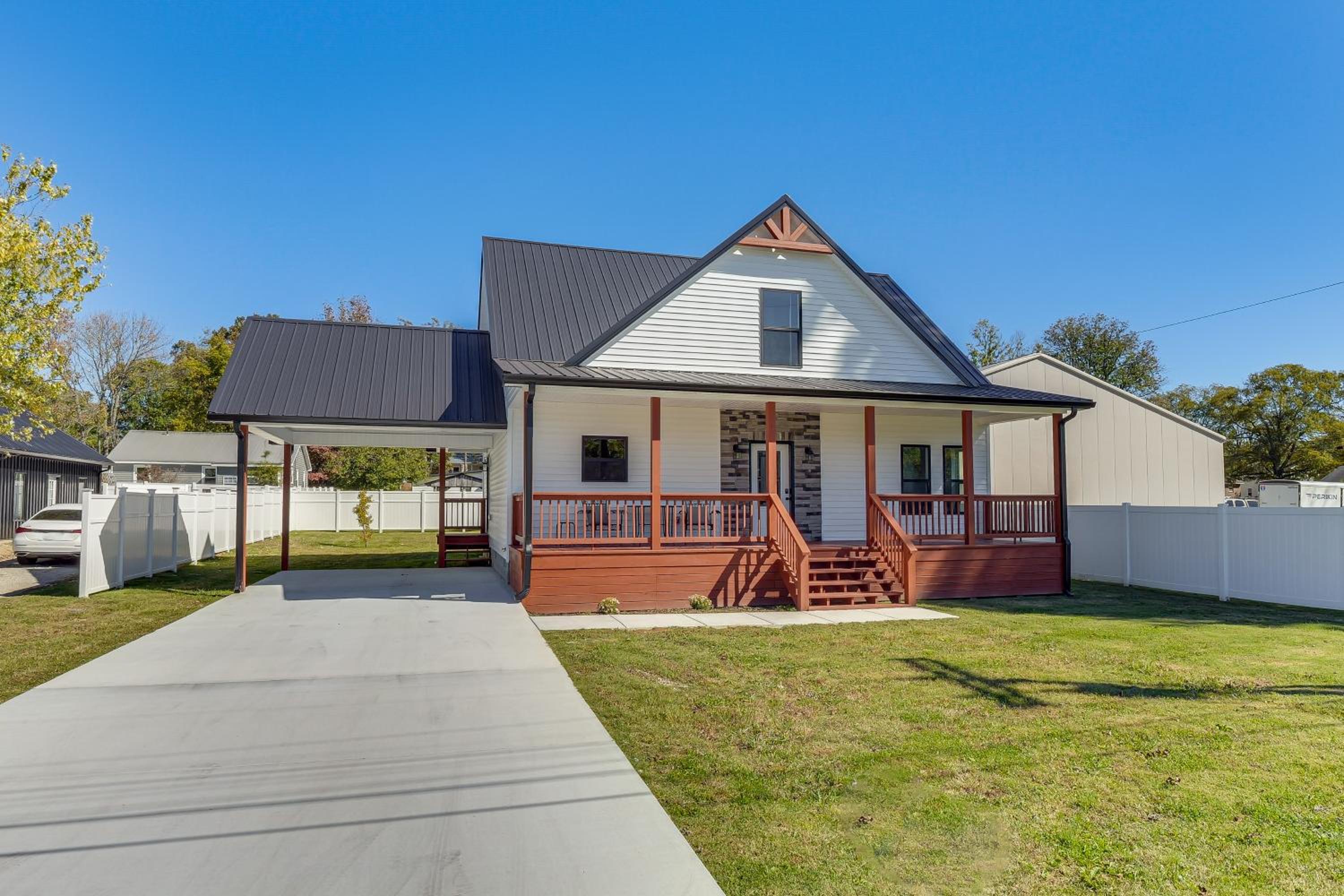 Tullahoma Whiskey Trail Base with Yard and Fire Pit