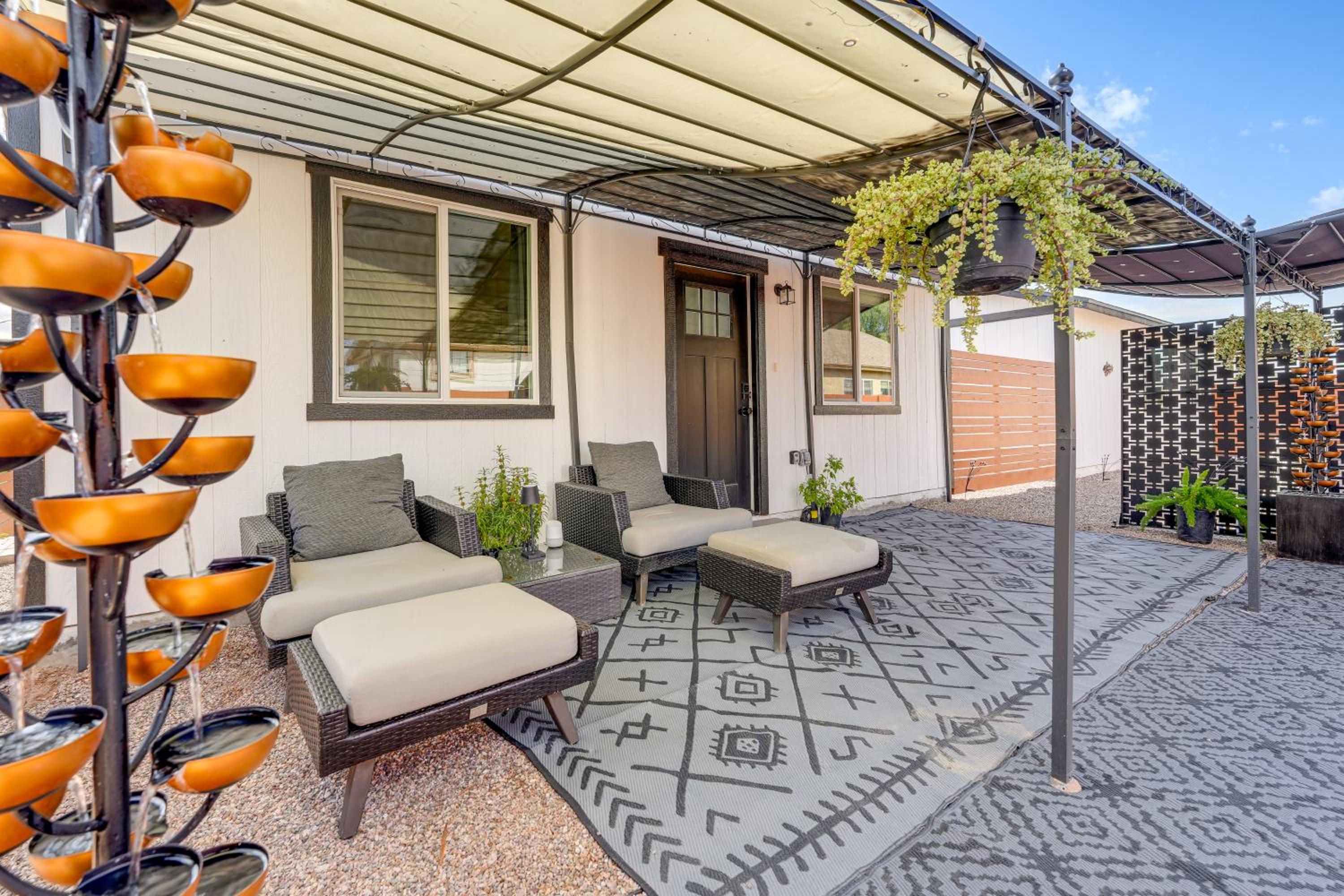 Hike, Golf and Explore Pet-Friendly Phoenix Casita!