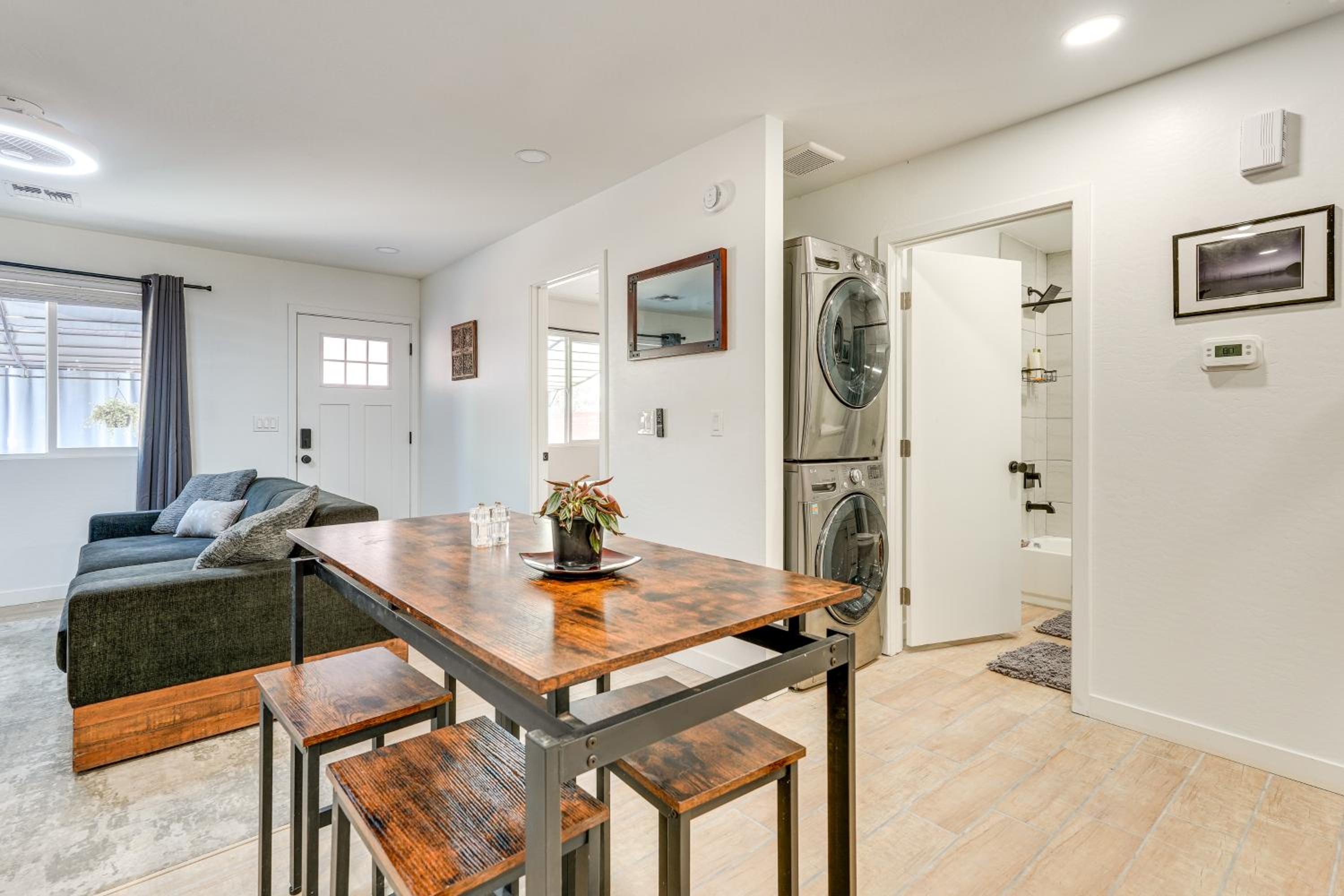 Hike, Golf and Explore Pet-Friendly Phoenix Casita!
