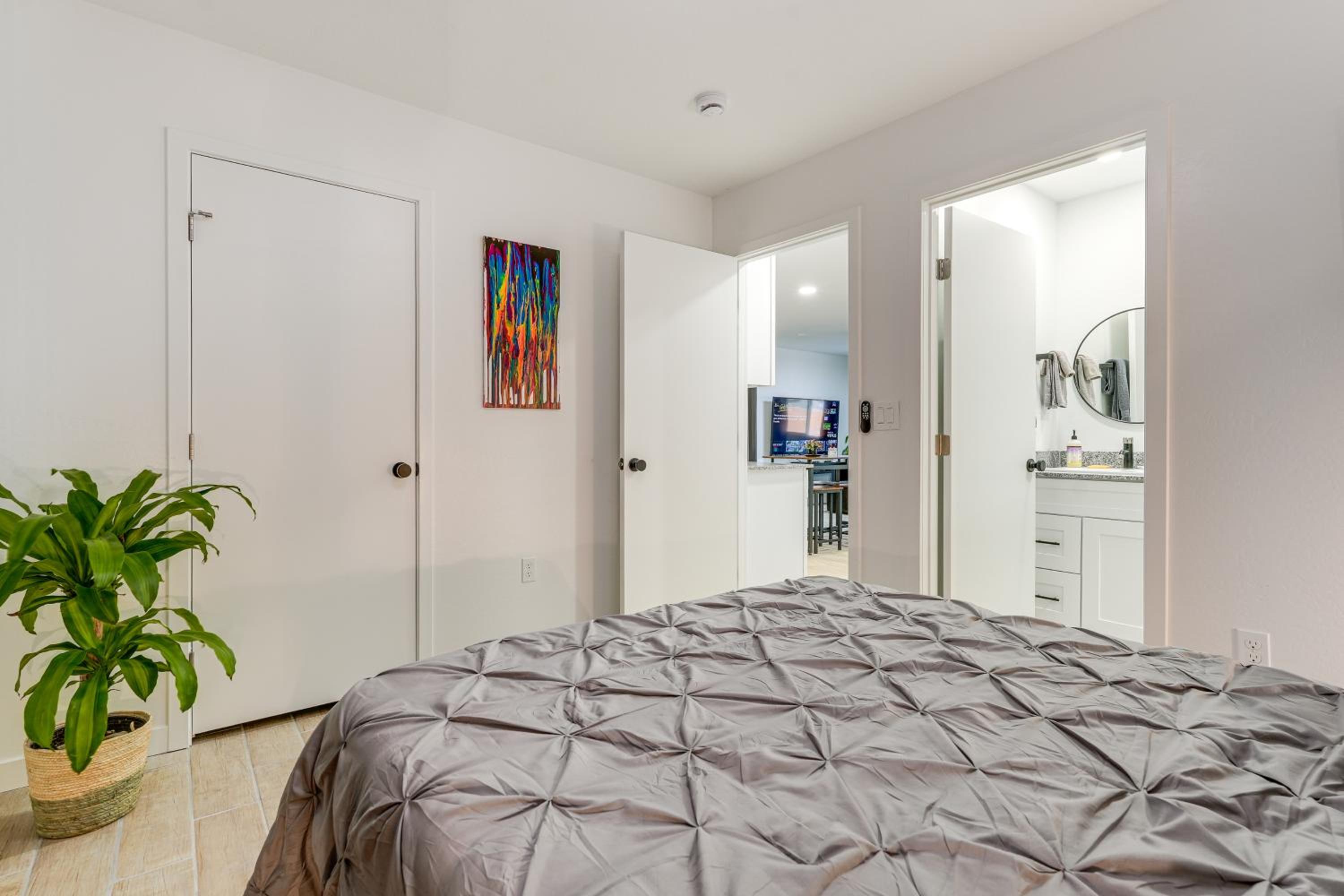 Hike, Golf and Explore Pet-Friendly Phoenix Casita!