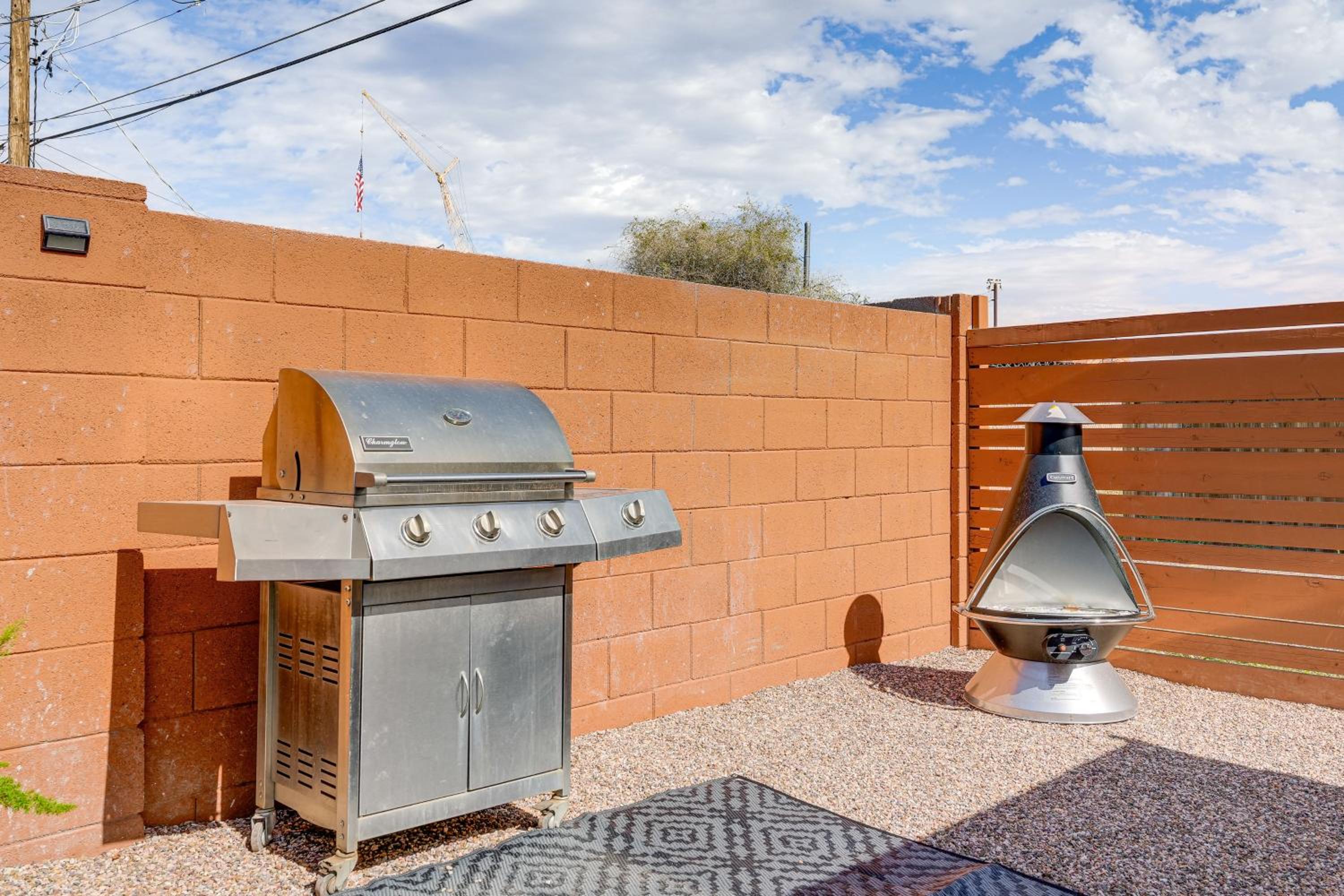 Hike, Golf and Explore Pet-Friendly Phoenix Casita!