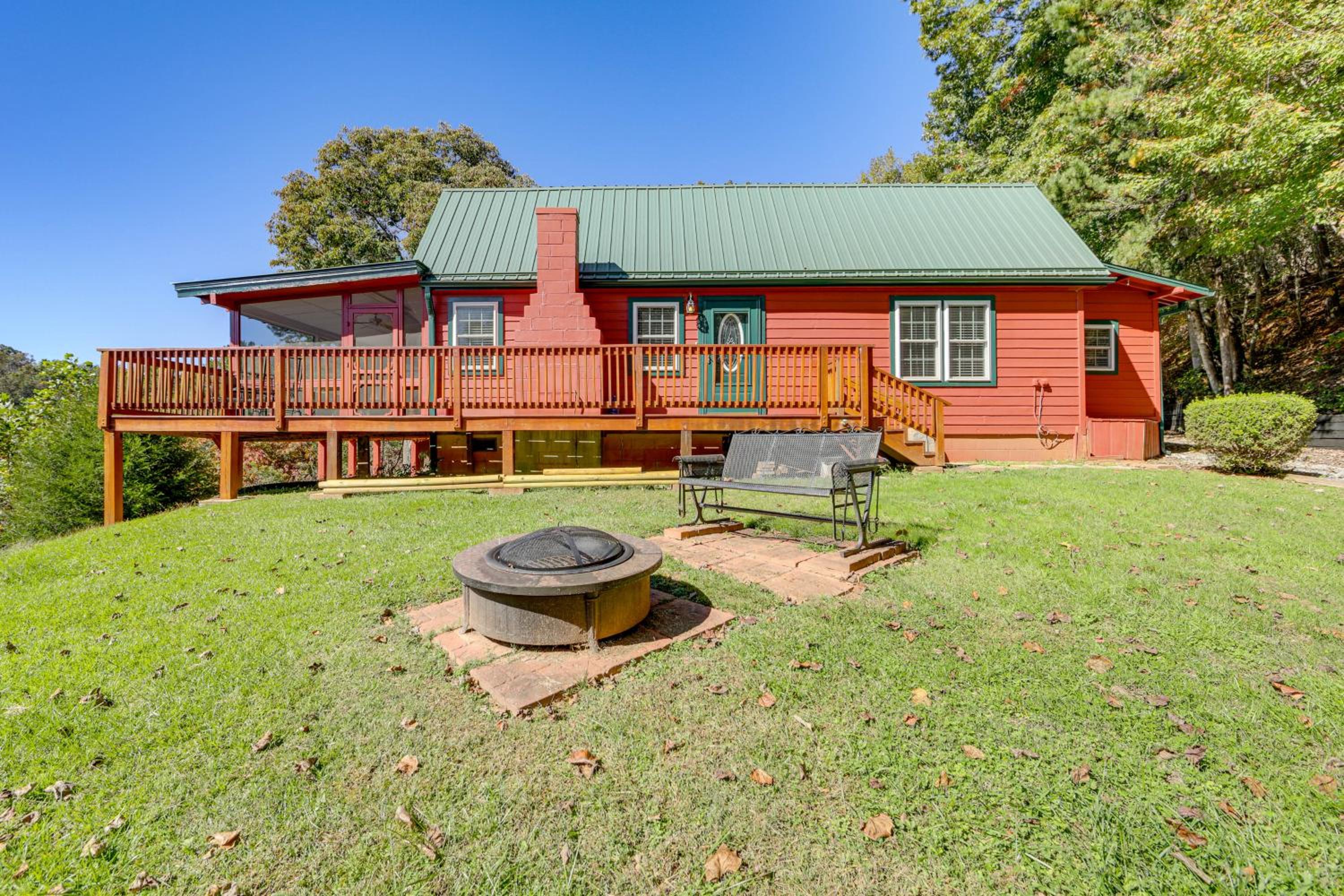 Million-Dollar Mtn Views Cozy Home in Franklin!
