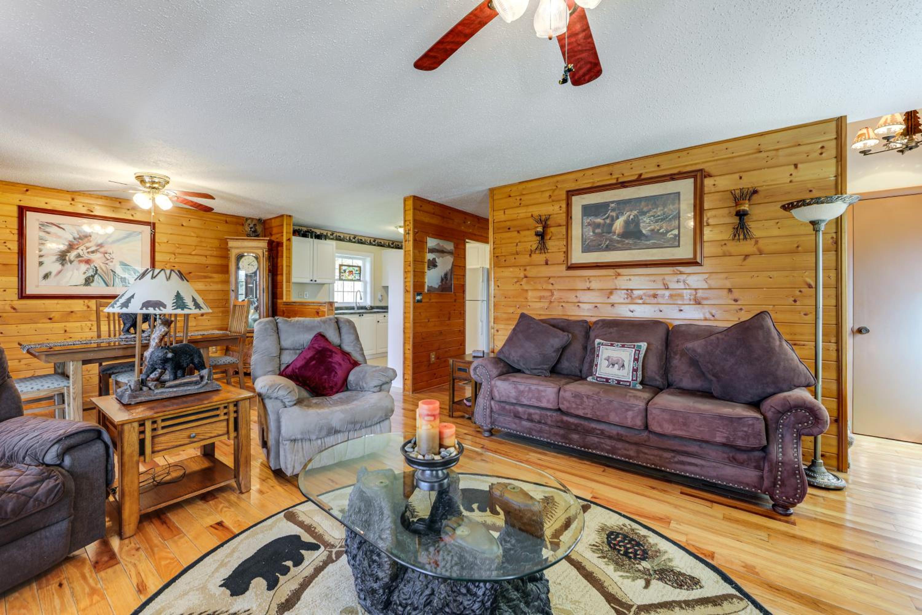 Million-Dollar Mtn Views Cozy Home in Franklin!