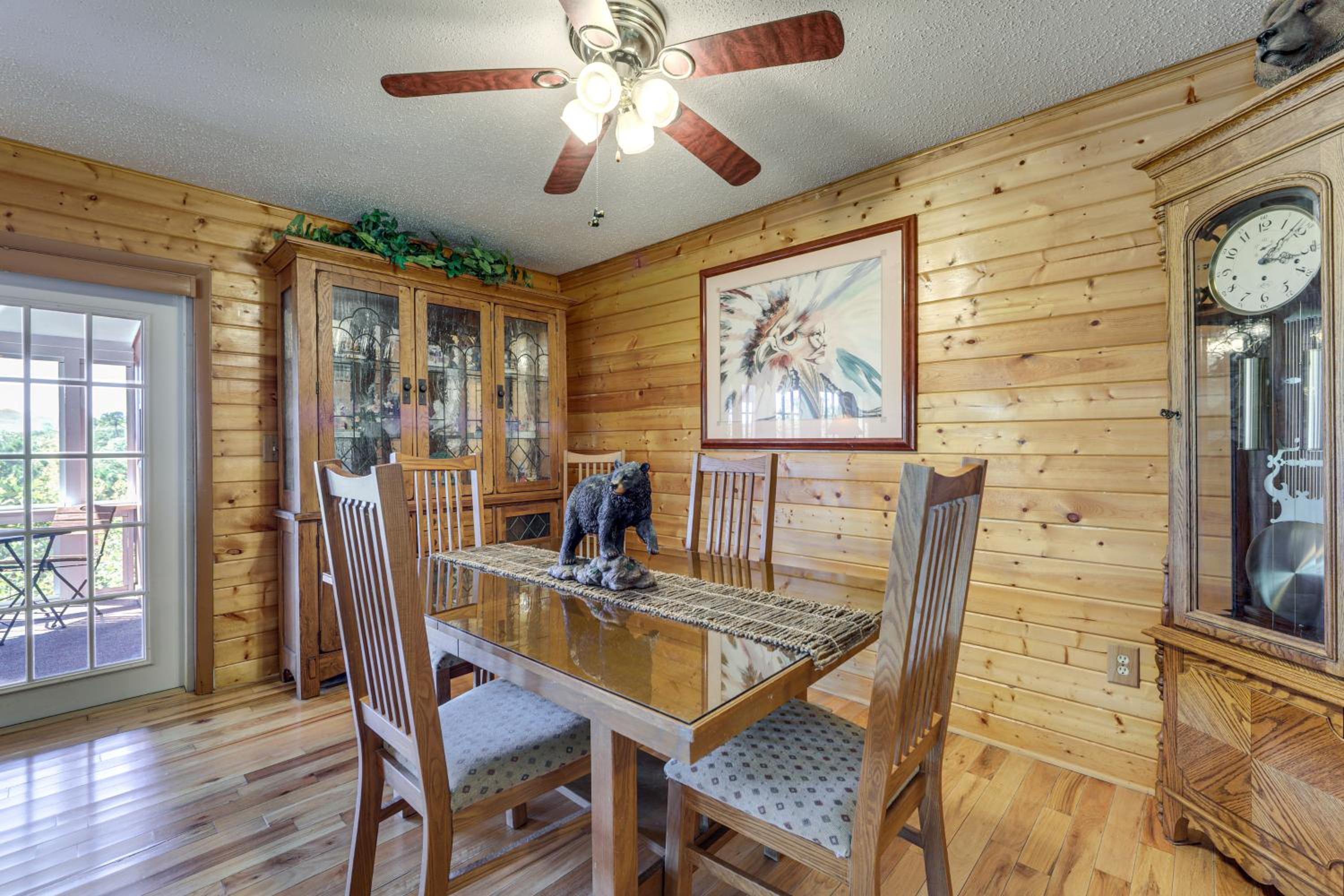 Million-Dollar Mtn Views Cozy Home in Franklin!