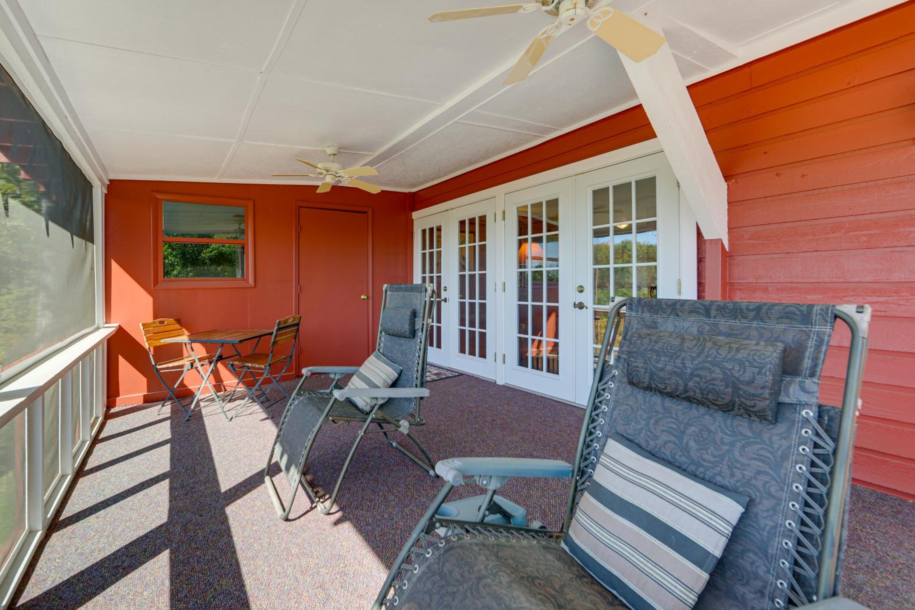 Million-Dollar Mtn Views Cozy Home in Franklin!