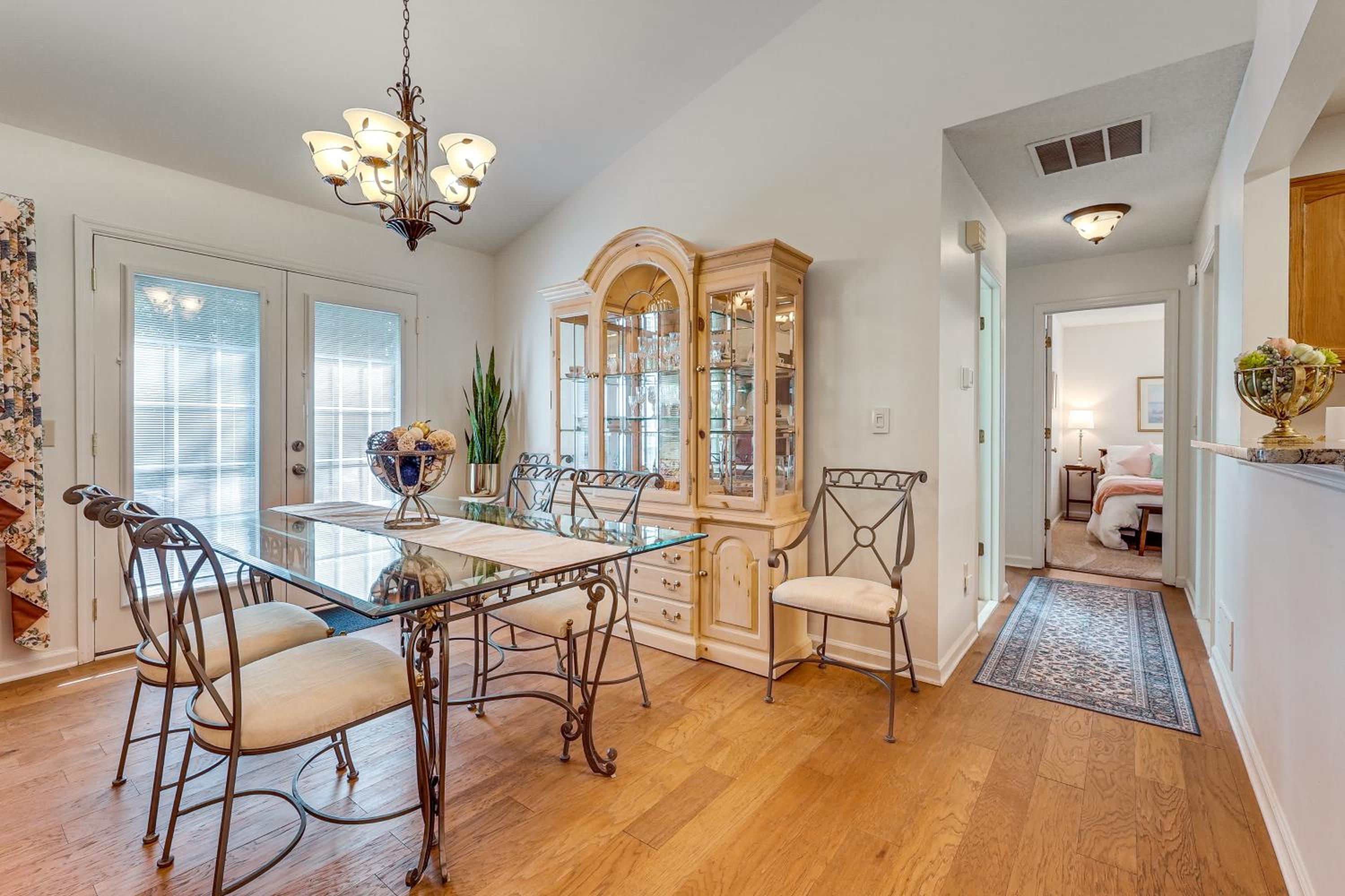 2 Mi to KSU Family Home with Games, Near Parks