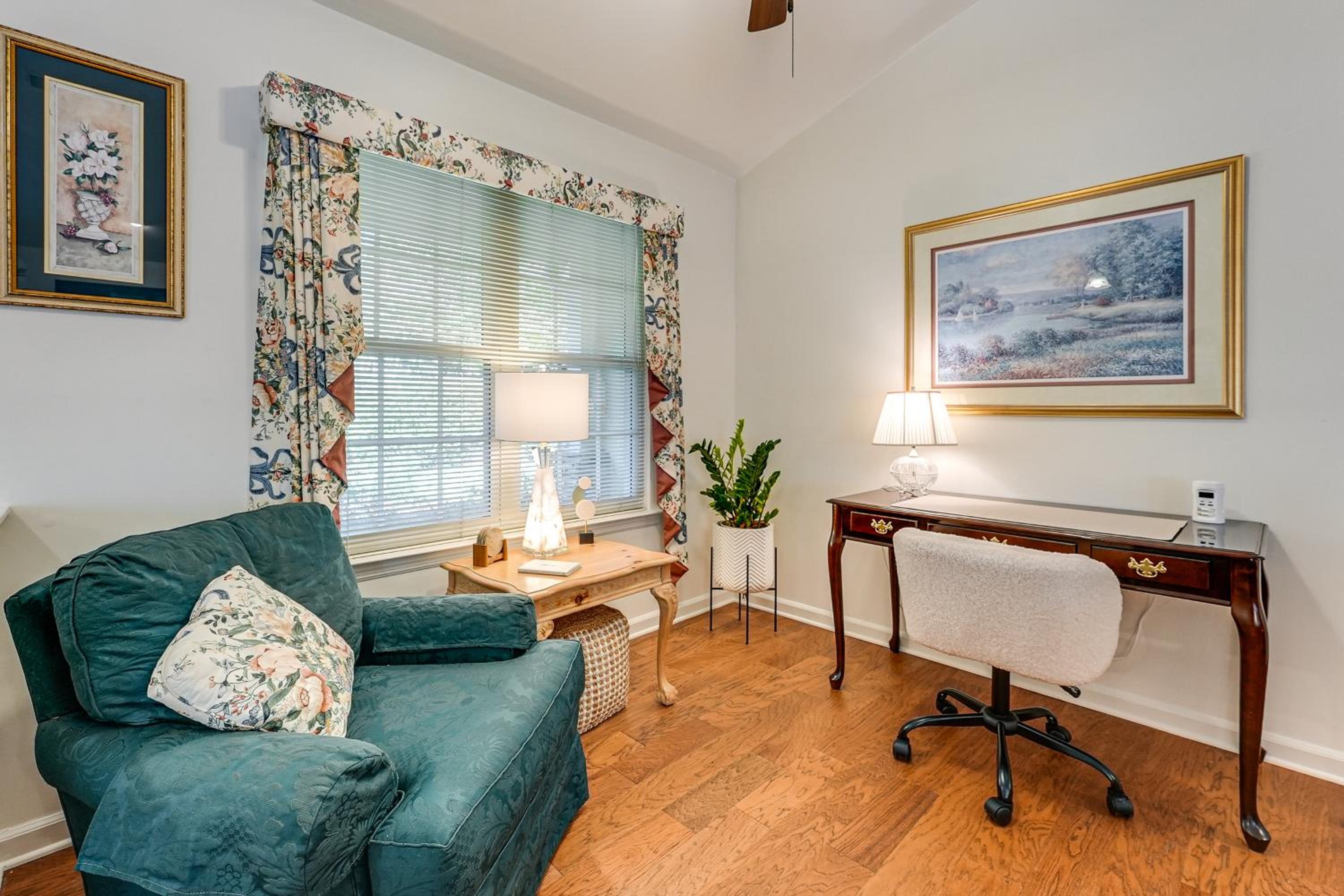 2 Mi to KSU Family Home with Games, Near Parks