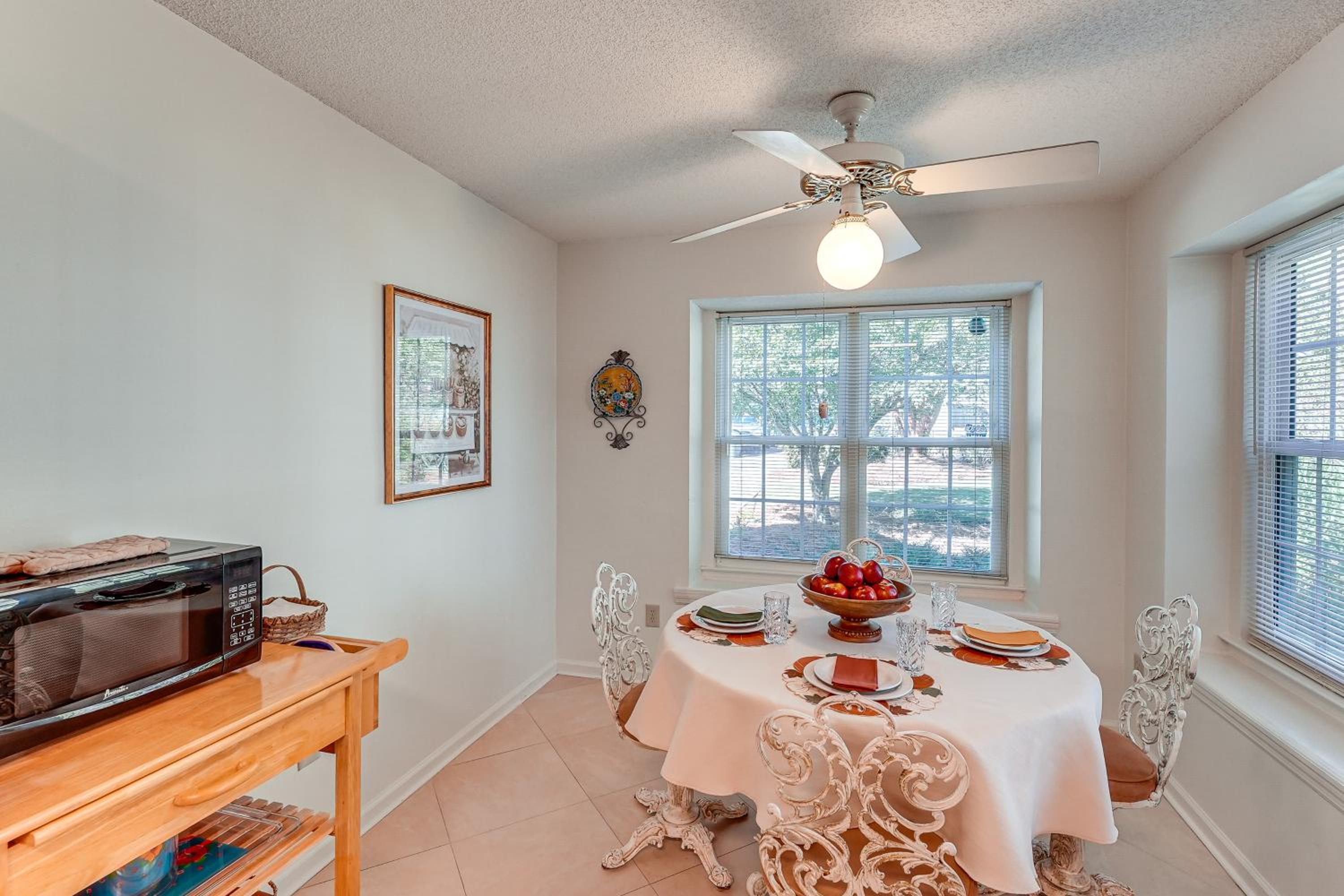 2 Mi to KSU Family Home with Games, Near Parks