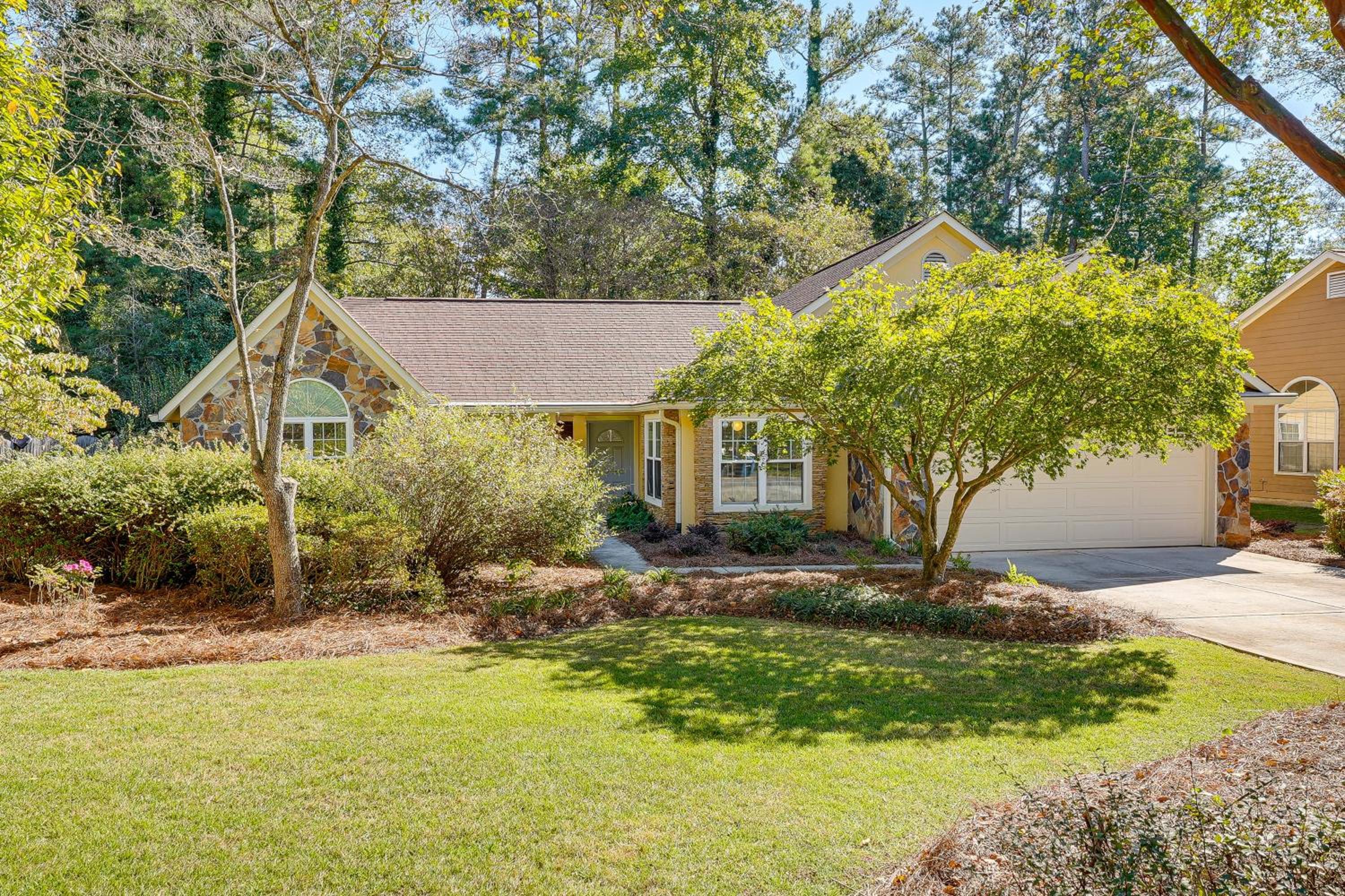 2 Mi to KSU Family Home with Games, Near Parks