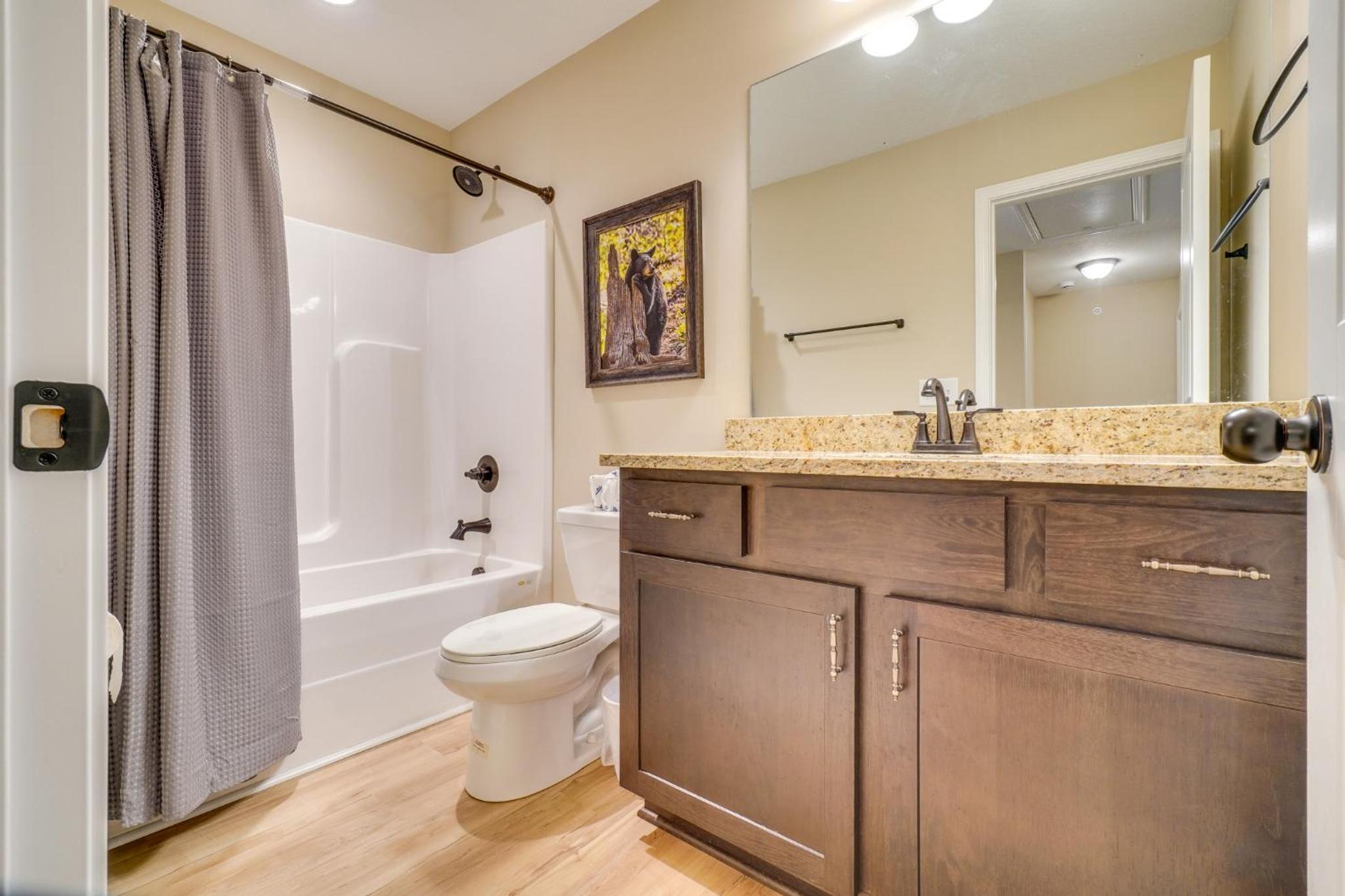 Walk to Dollywood Cabin with Pool, Arcade, Gym