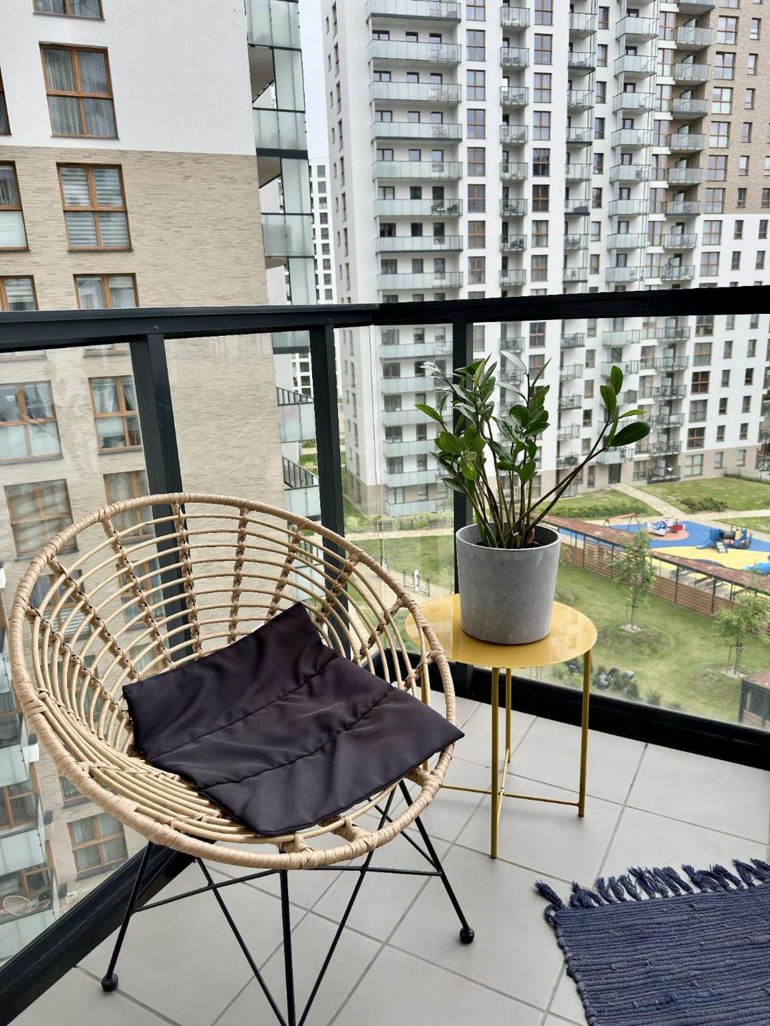 LILY APART - Coworking, gym, indoor playground & pet friendly