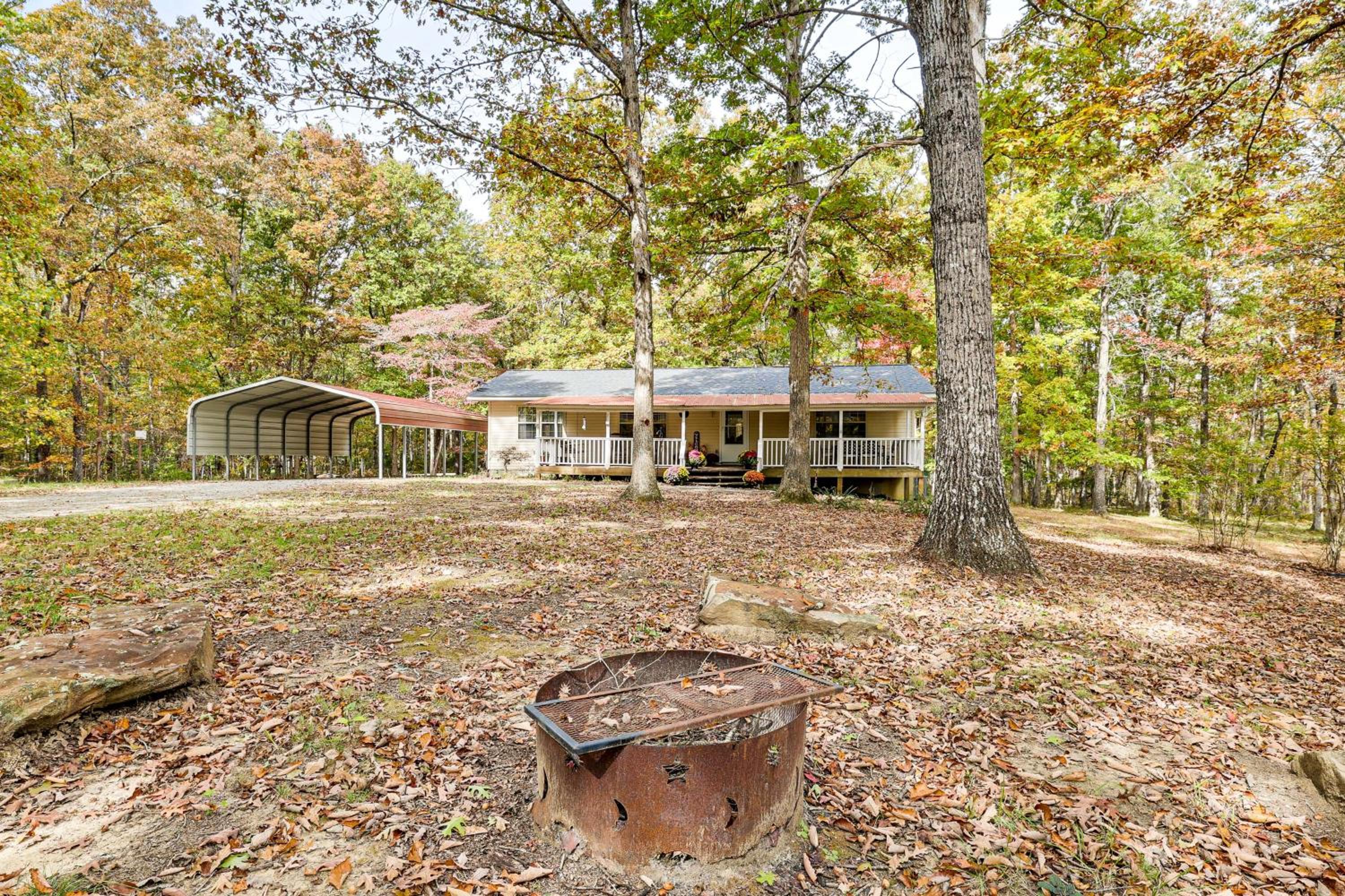 Families Welcome! Home with Fire Pit in Soddy-Daisy