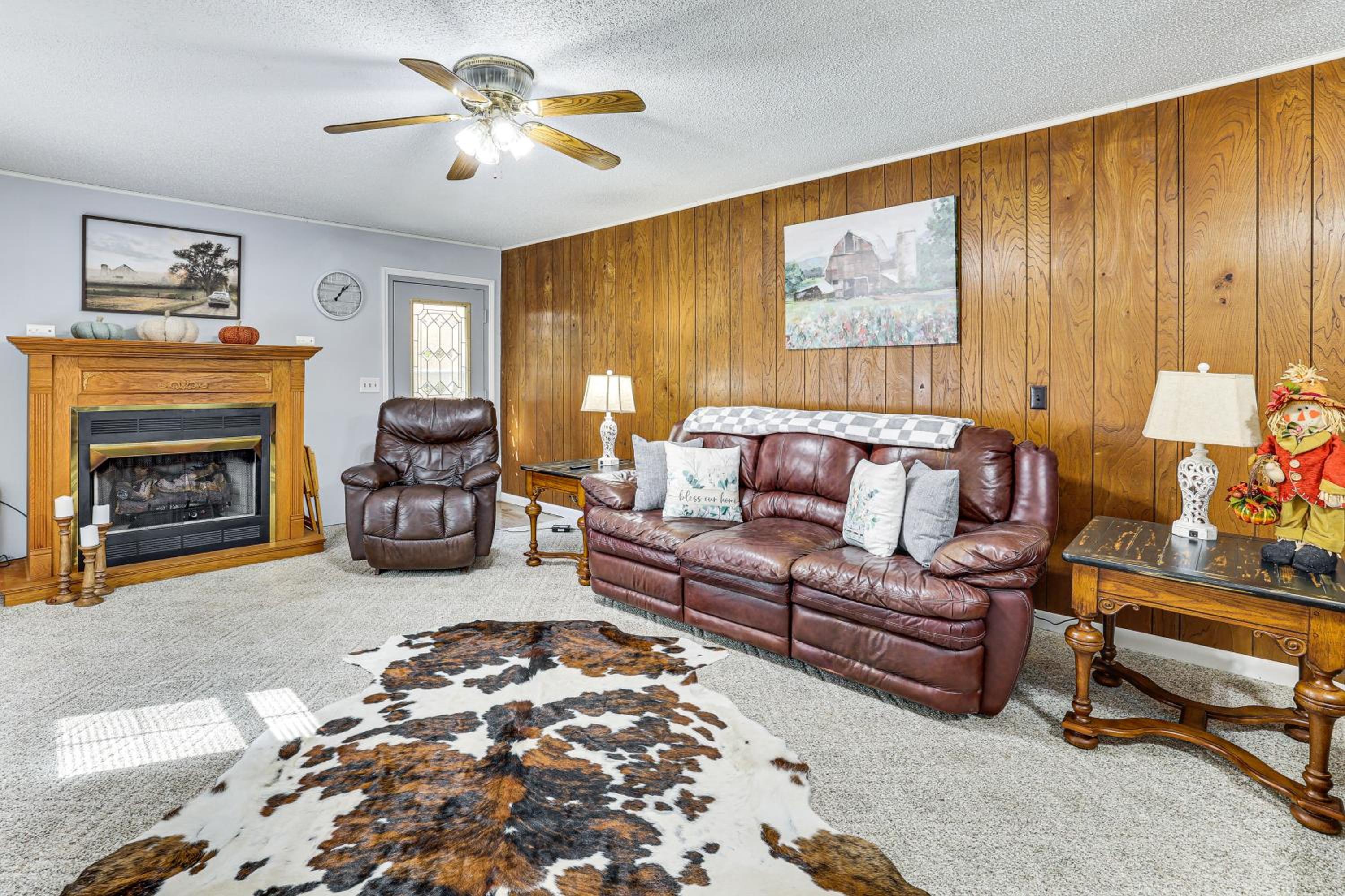 Families Welcome! Home with Fire Pit in Soddy-Daisy