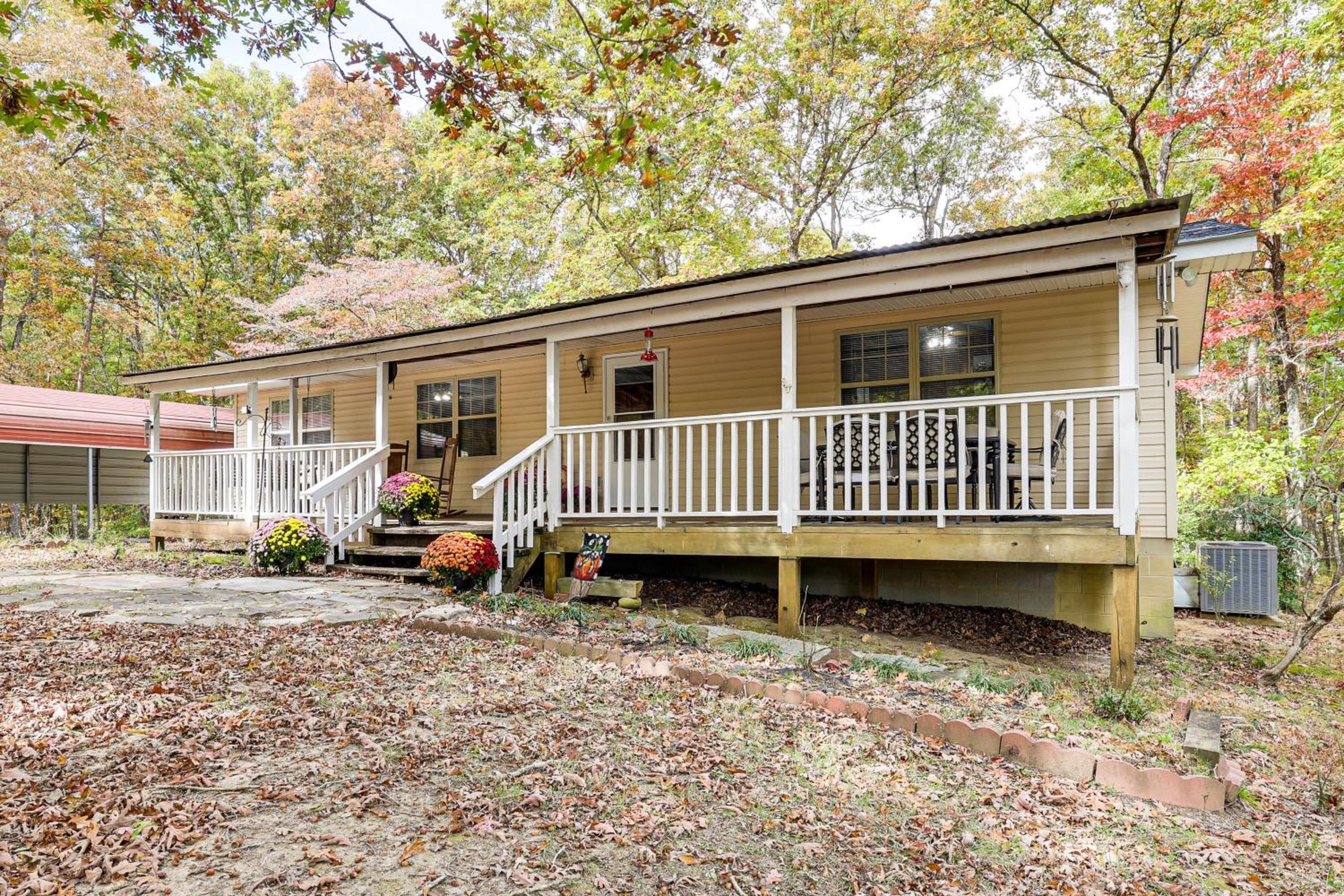 Families Welcome! Home with Fire Pit in Soddy-Daisy