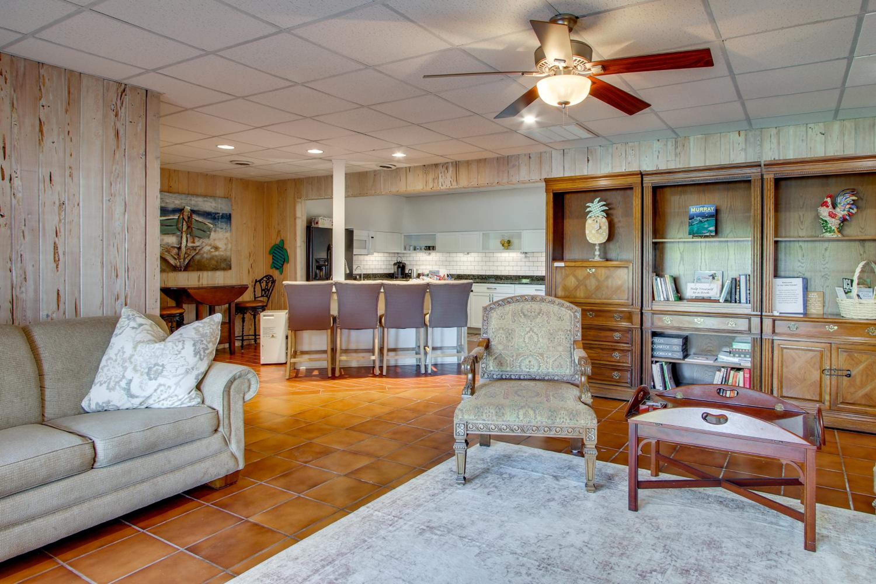 Furnished Patio and Dock Lakefront Apt in Chapin