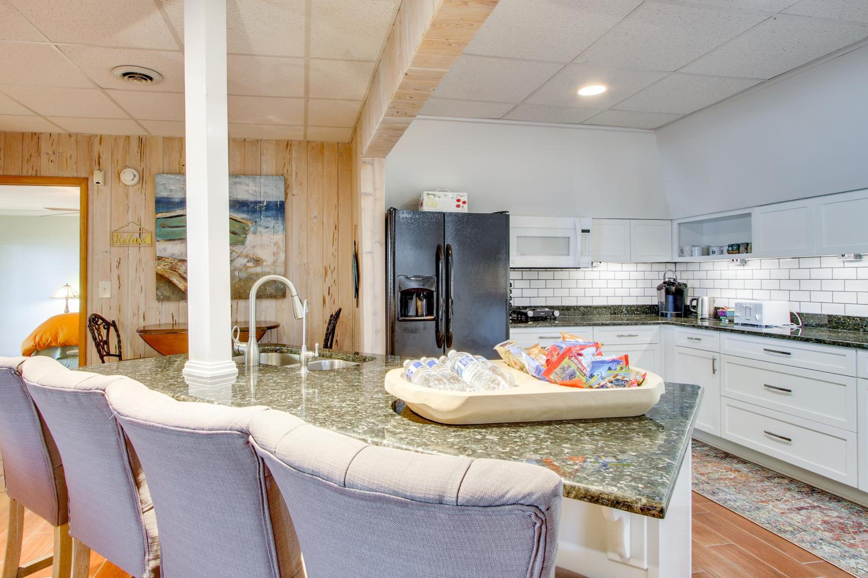 Furnished Patio and Dock Lakefront Apt in Chapin