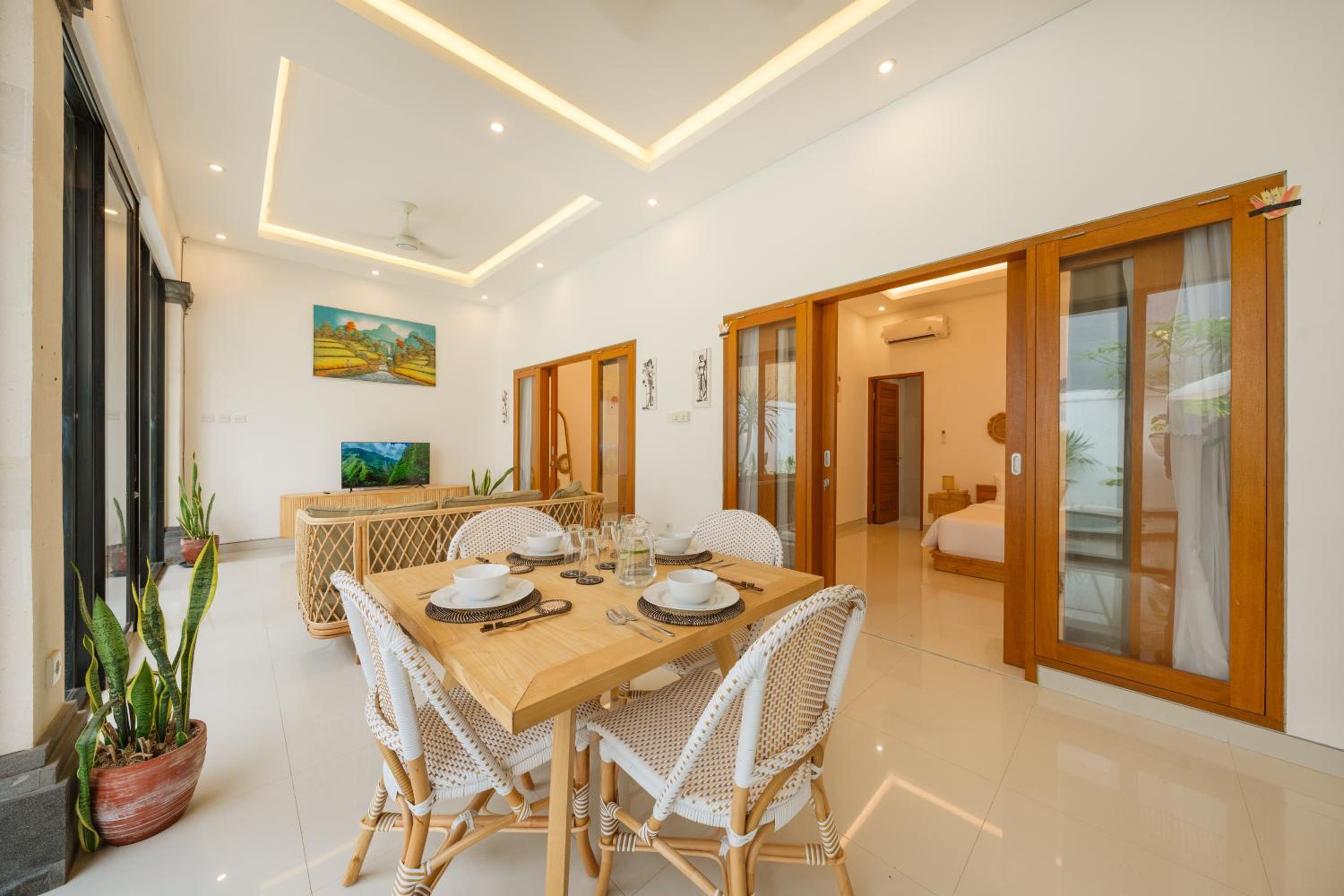 Charming 2BR Villa Pool Escape in Munggu