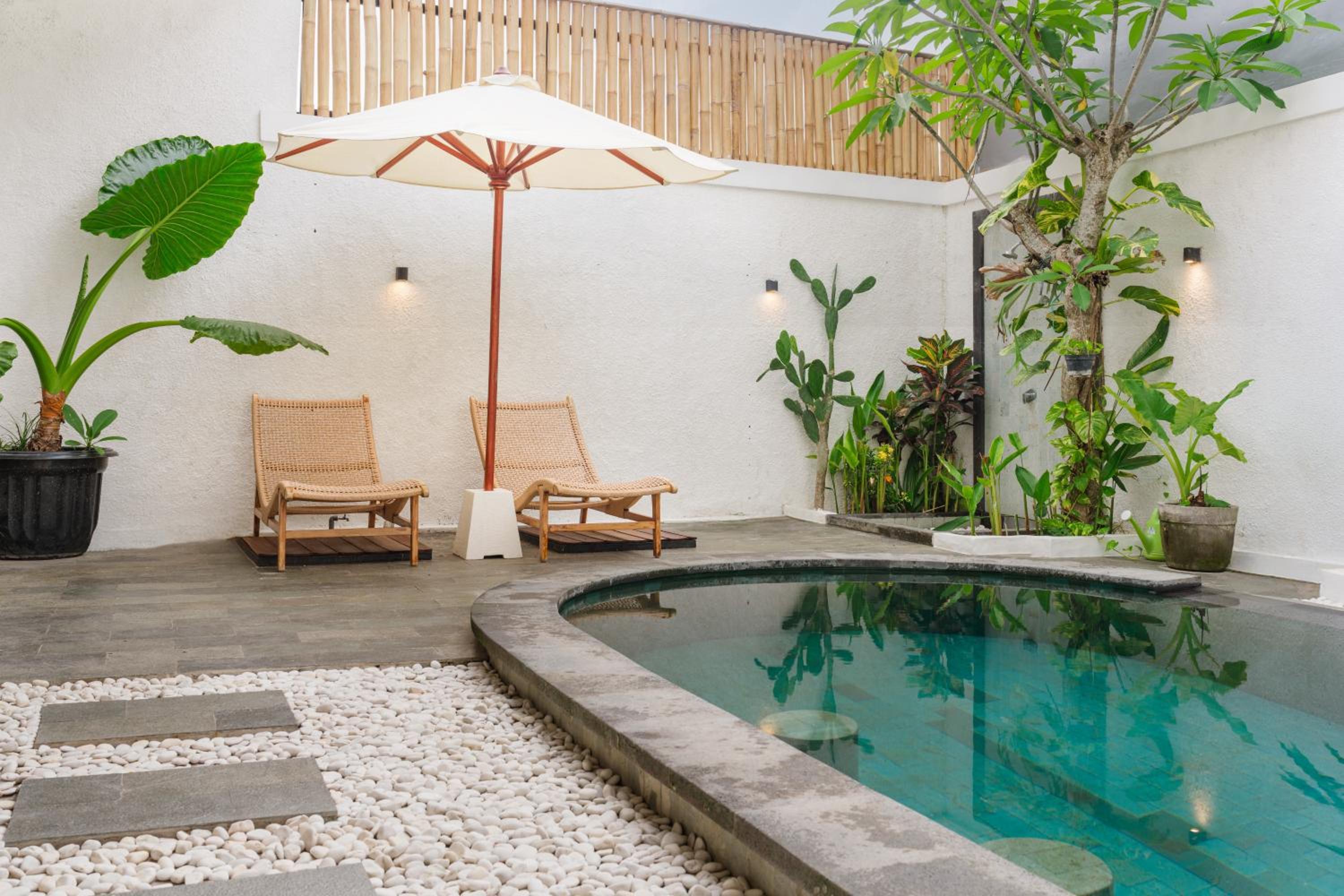 Charming 2BR Villa Pool Escape in Munggu
