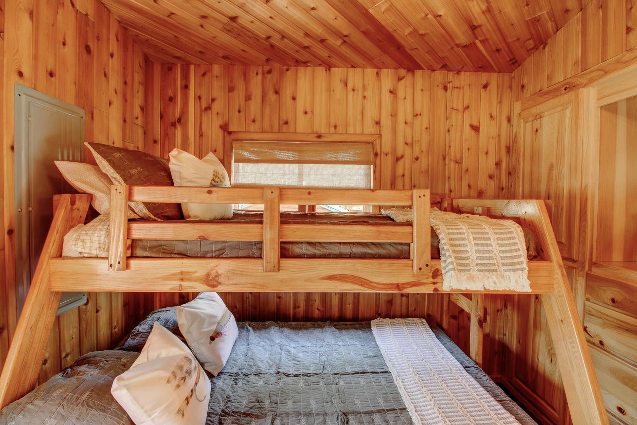 Near All-Season Trails Lakefront Crosby Getaway!