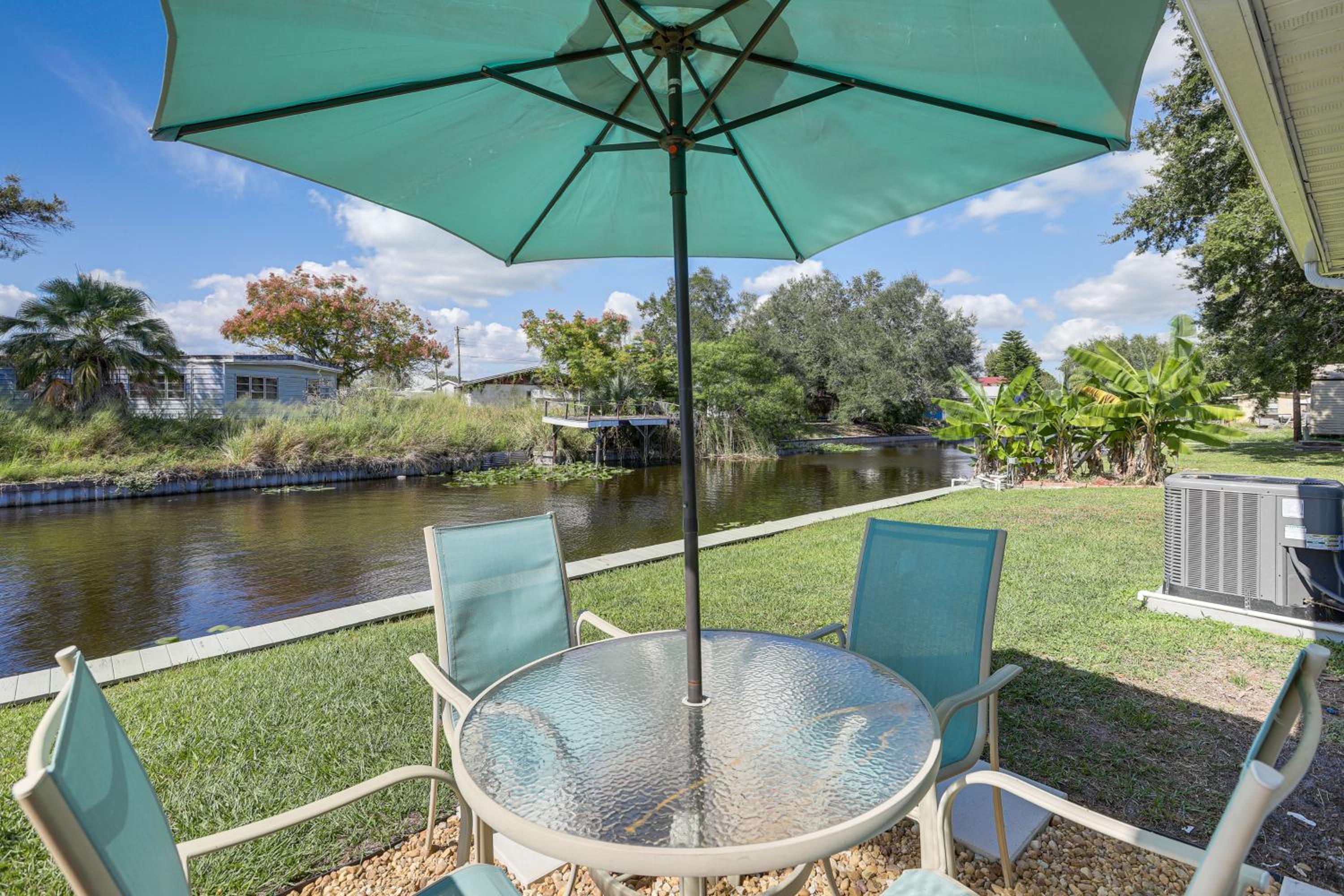 Boat Dock and Yard Waterfront Okeechobee Retreat