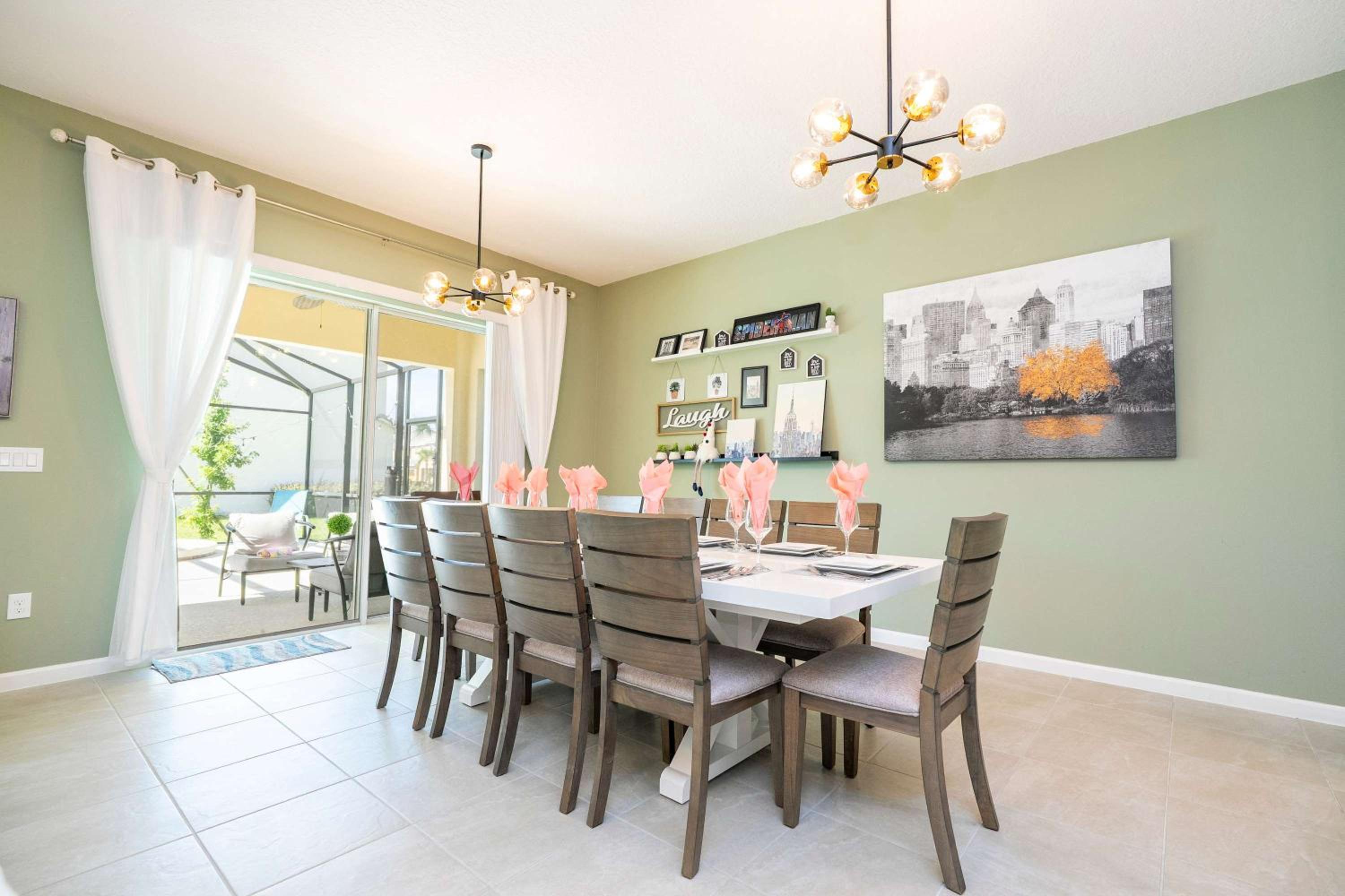 Family Friendly 12Bd w Jacuzzi Veranda Palms 4401