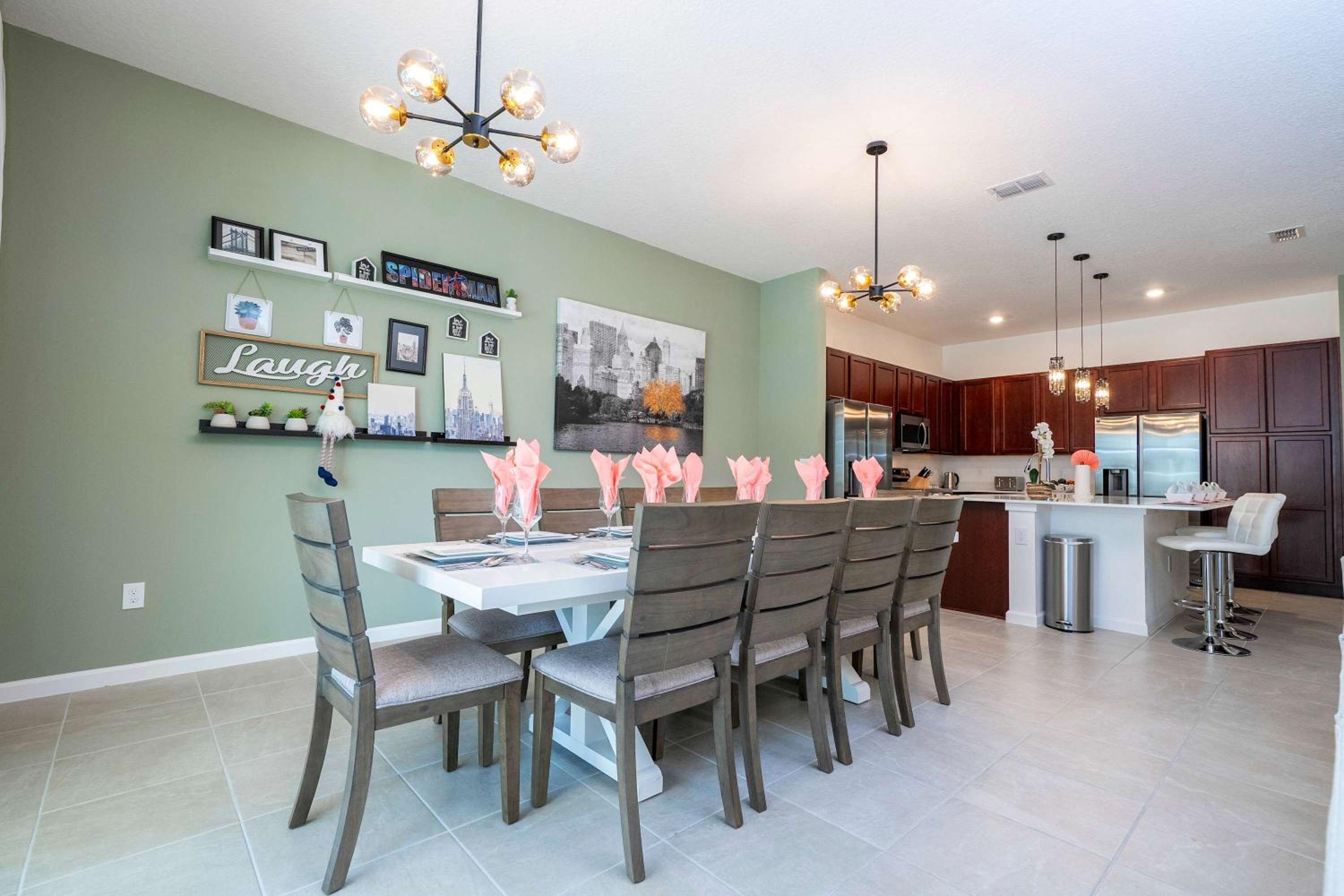 Family Friendly 12Bd w Jacuzzi Veranda Palms 4401