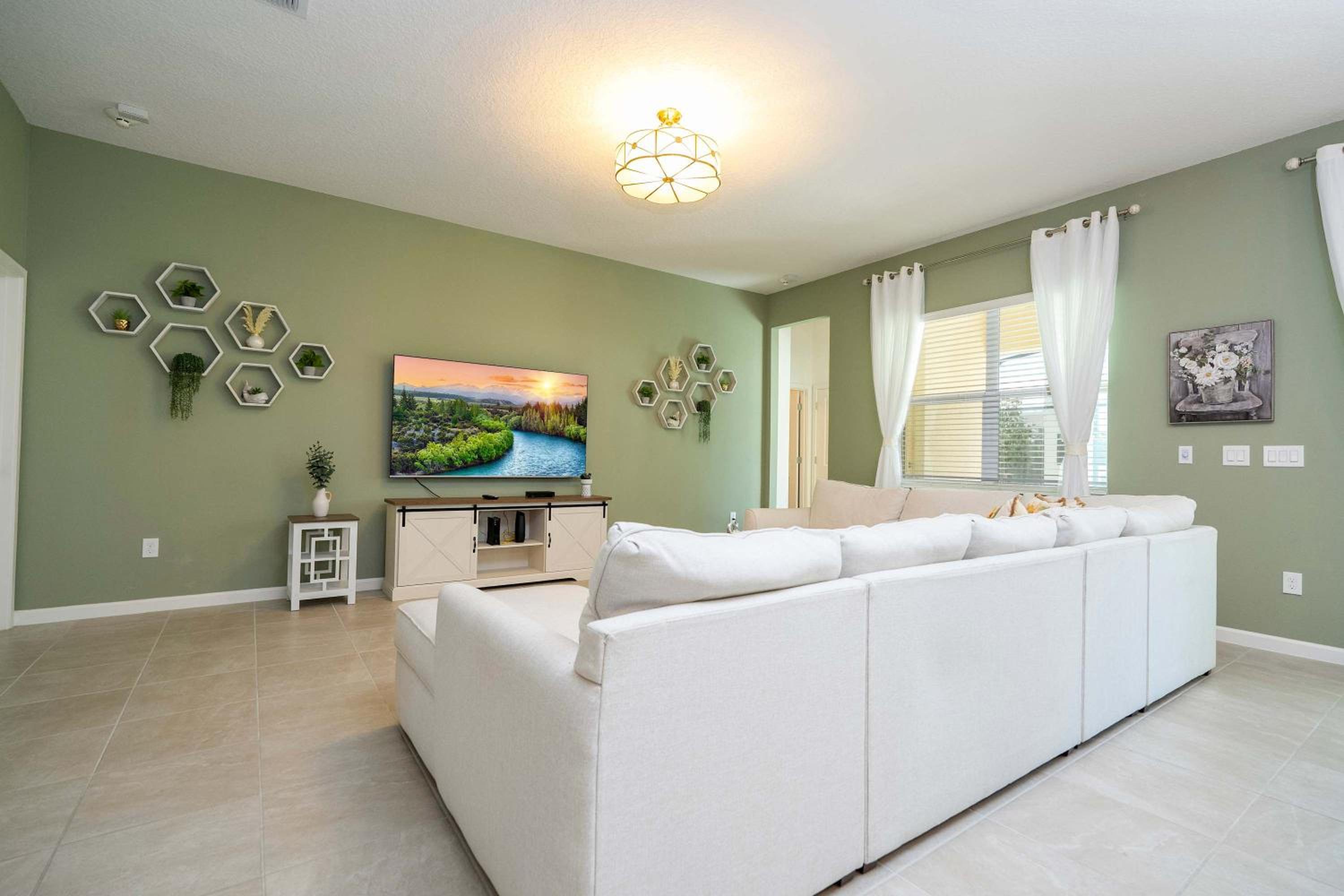 Family Friendly 12Bd w Jacuzzi Veranda Palms 4401
