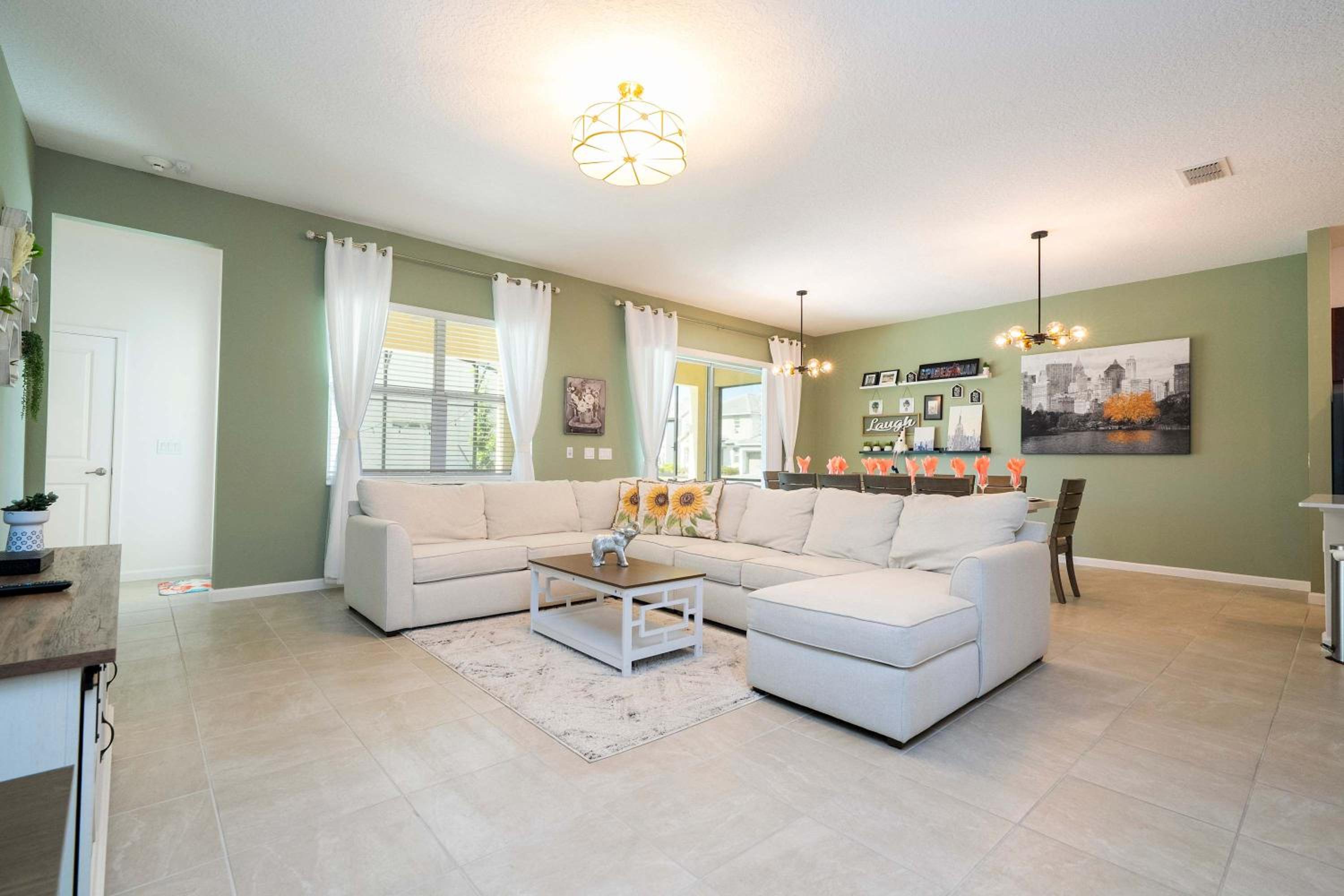 Family Friendly 12Bd w Jacuzzi Veranda Palms 4401