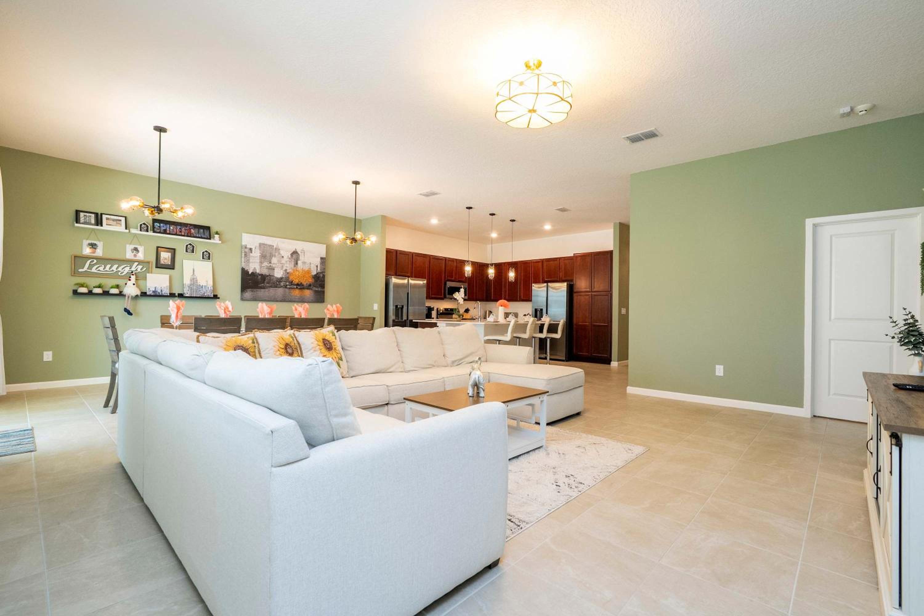 Family Friendly 12Bd w Jacuzzi Veranda Palms 4401