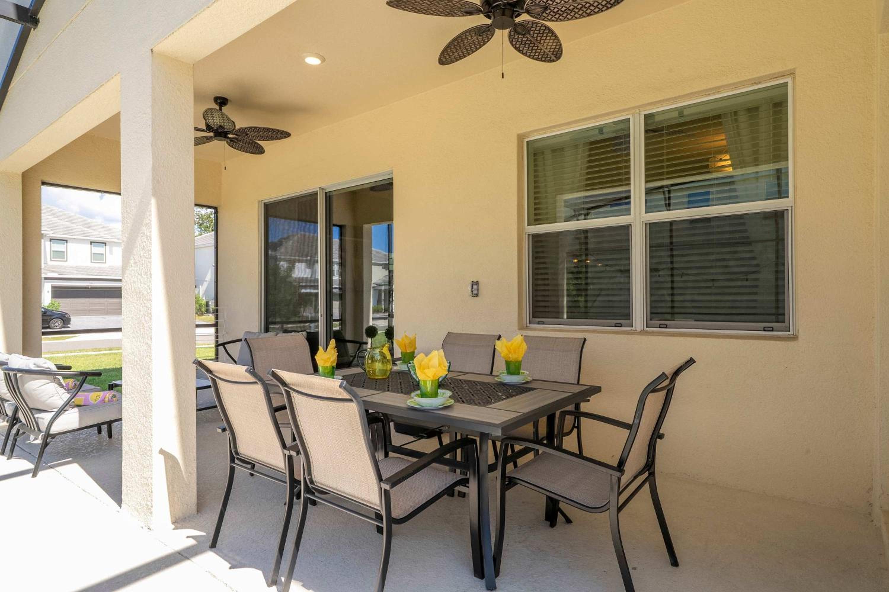 Family Friendly 12Bd w Jacuzzi Veranda Palms 4401