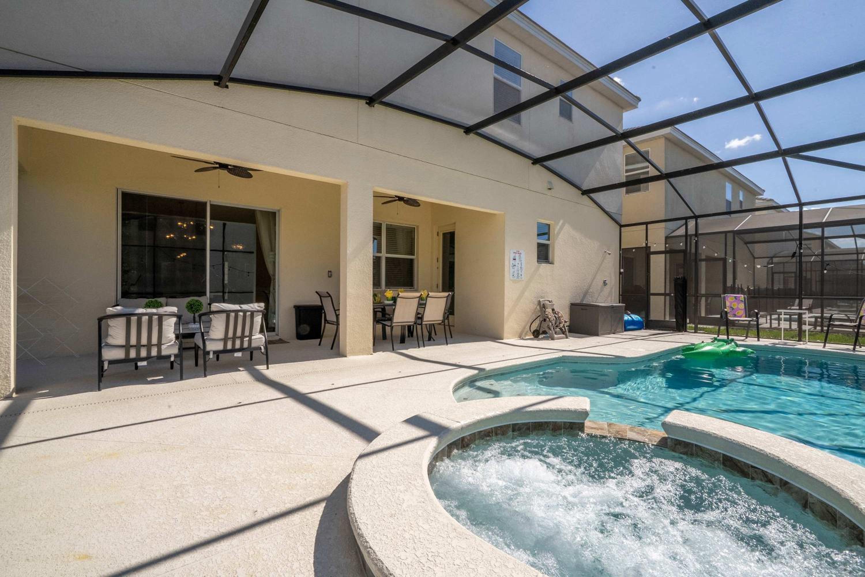Family Friendly 12Bd w Jacuzzi Veranda Palms 4401