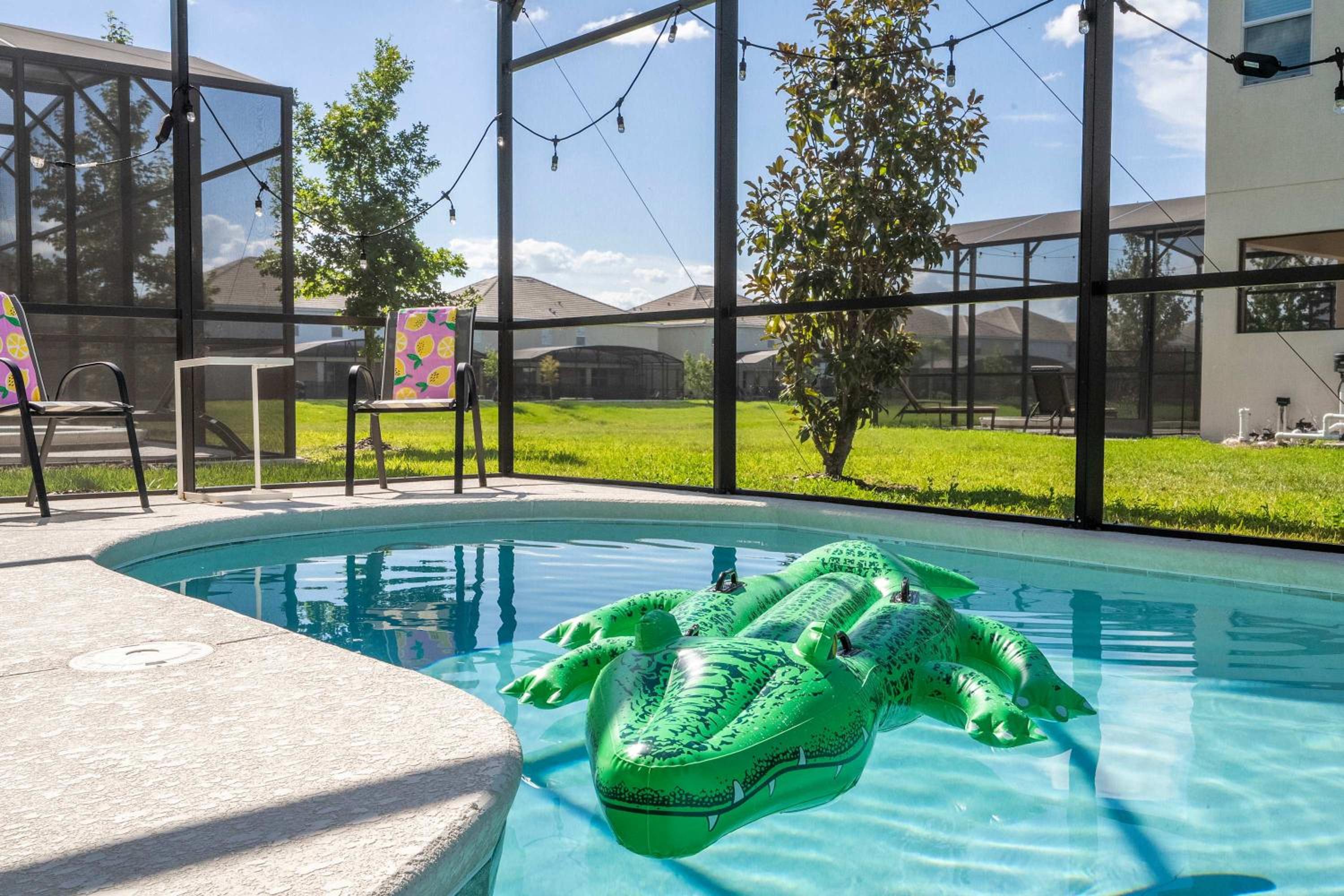 Family Friendly 12Bd w Jacuzzi Veranda Palms 4401