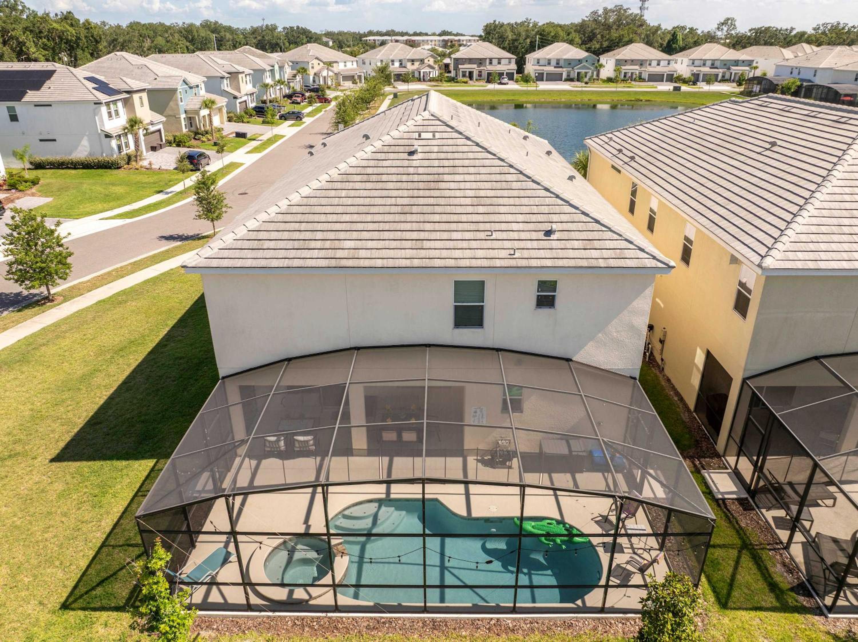 Family Friendly 12Bd w Jacuzzi Veranda Palms 4401
