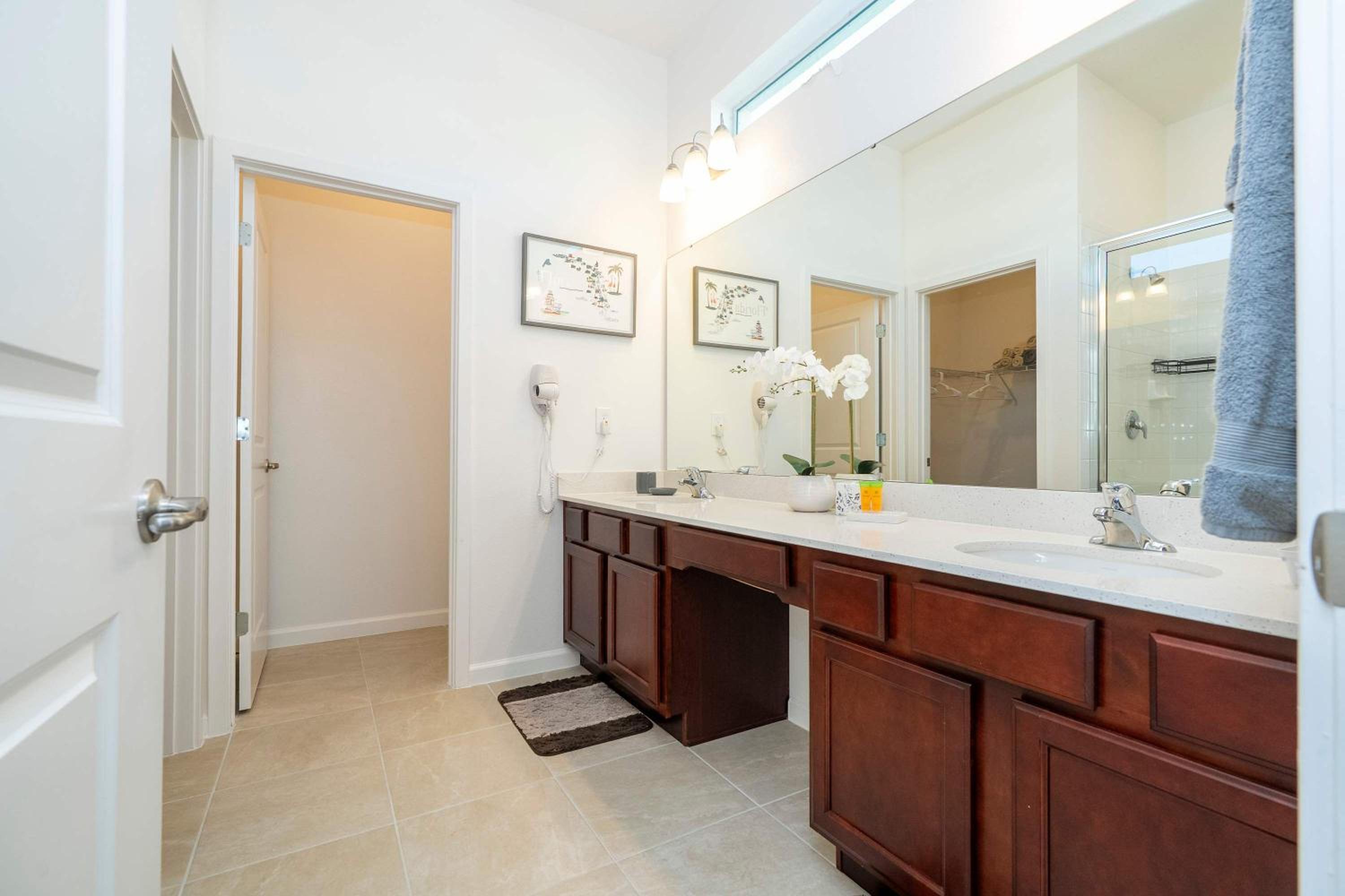 Family Friendly 12Bd w Jacuzzi Veranda Palms 4401