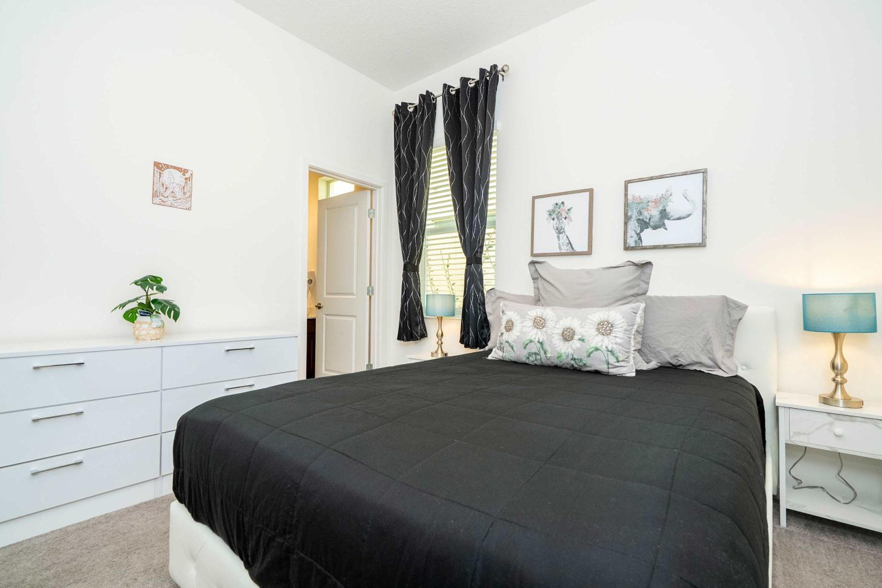 Family Friendly 12Bd w Jacuzzi Veranda Palms 4401