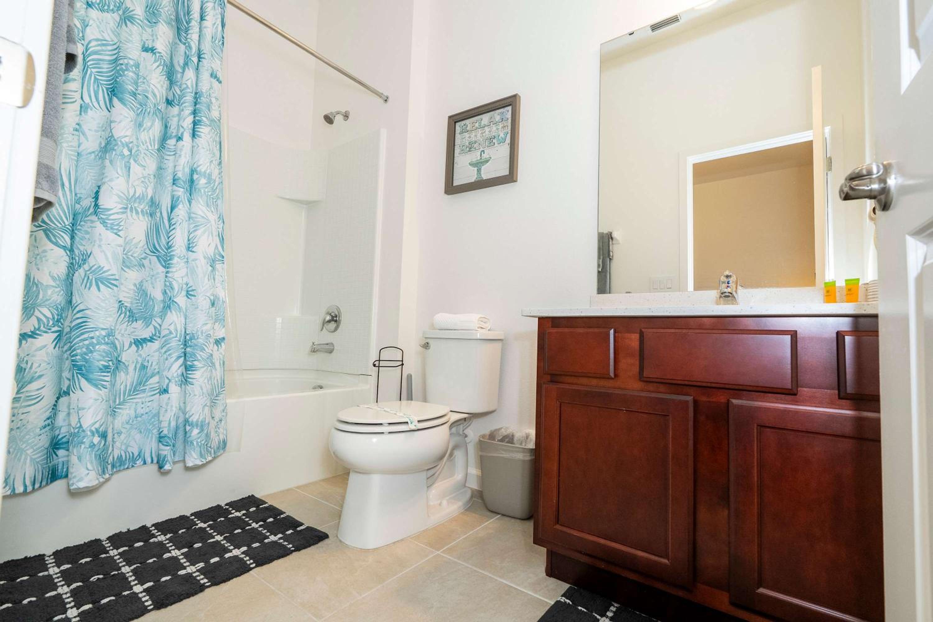 Family Friendly 12Bd w Jacuzzi Veranda Palms 4401