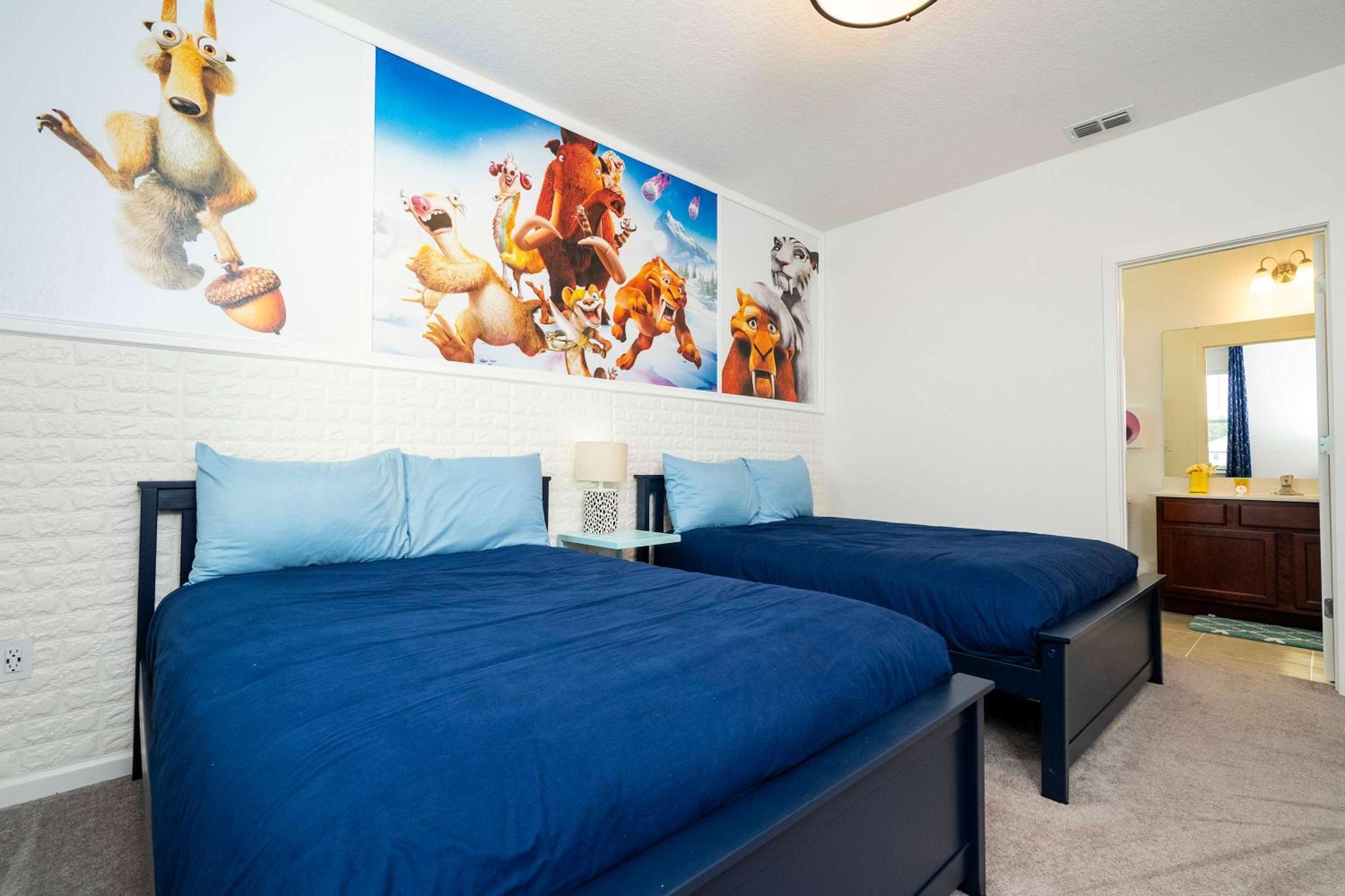 Family Friendly 12Bd w Jacuzzi Veranda Palms 4401