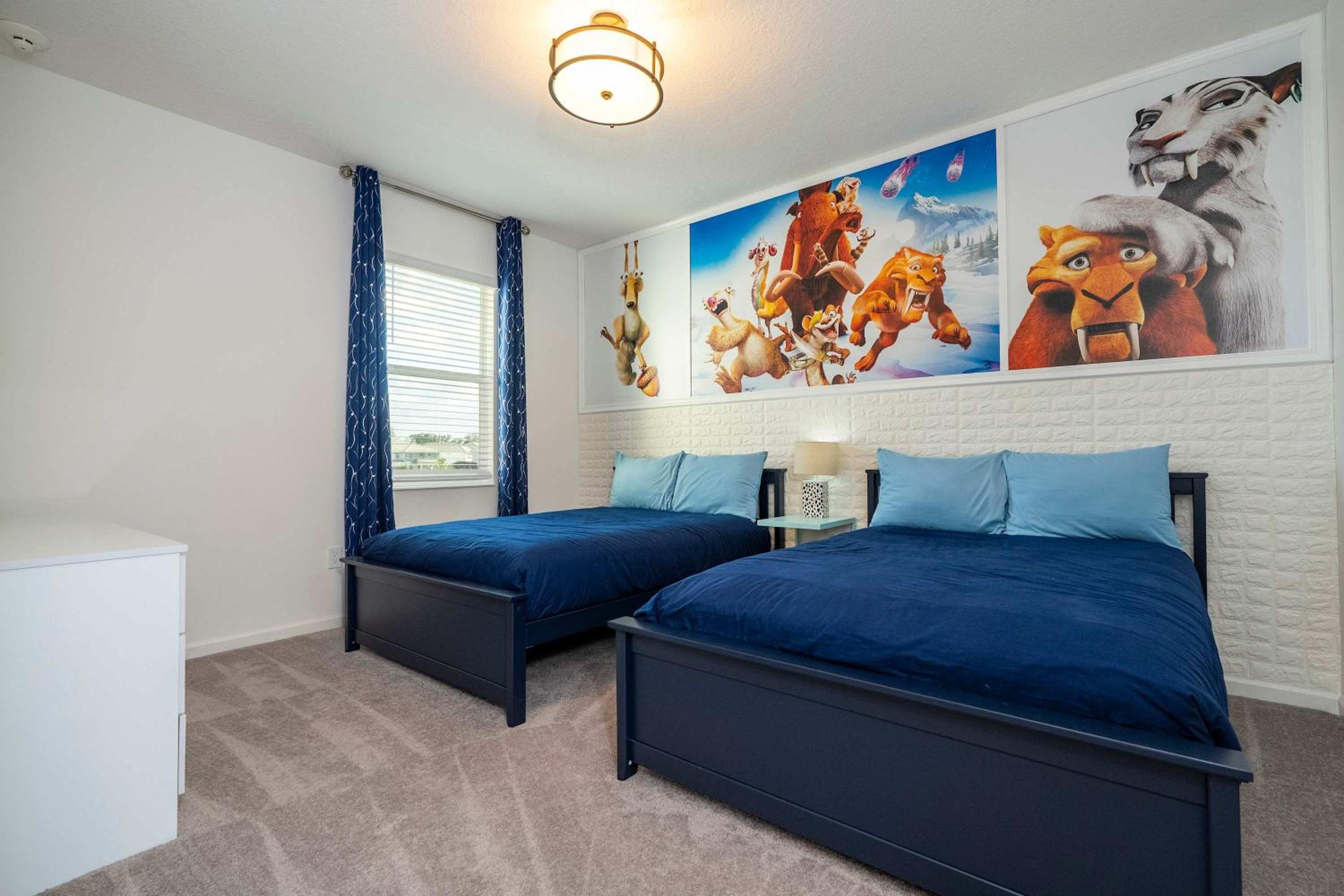 Family Friendly 12Bd w Jacuzzi Veranda Palms 4401