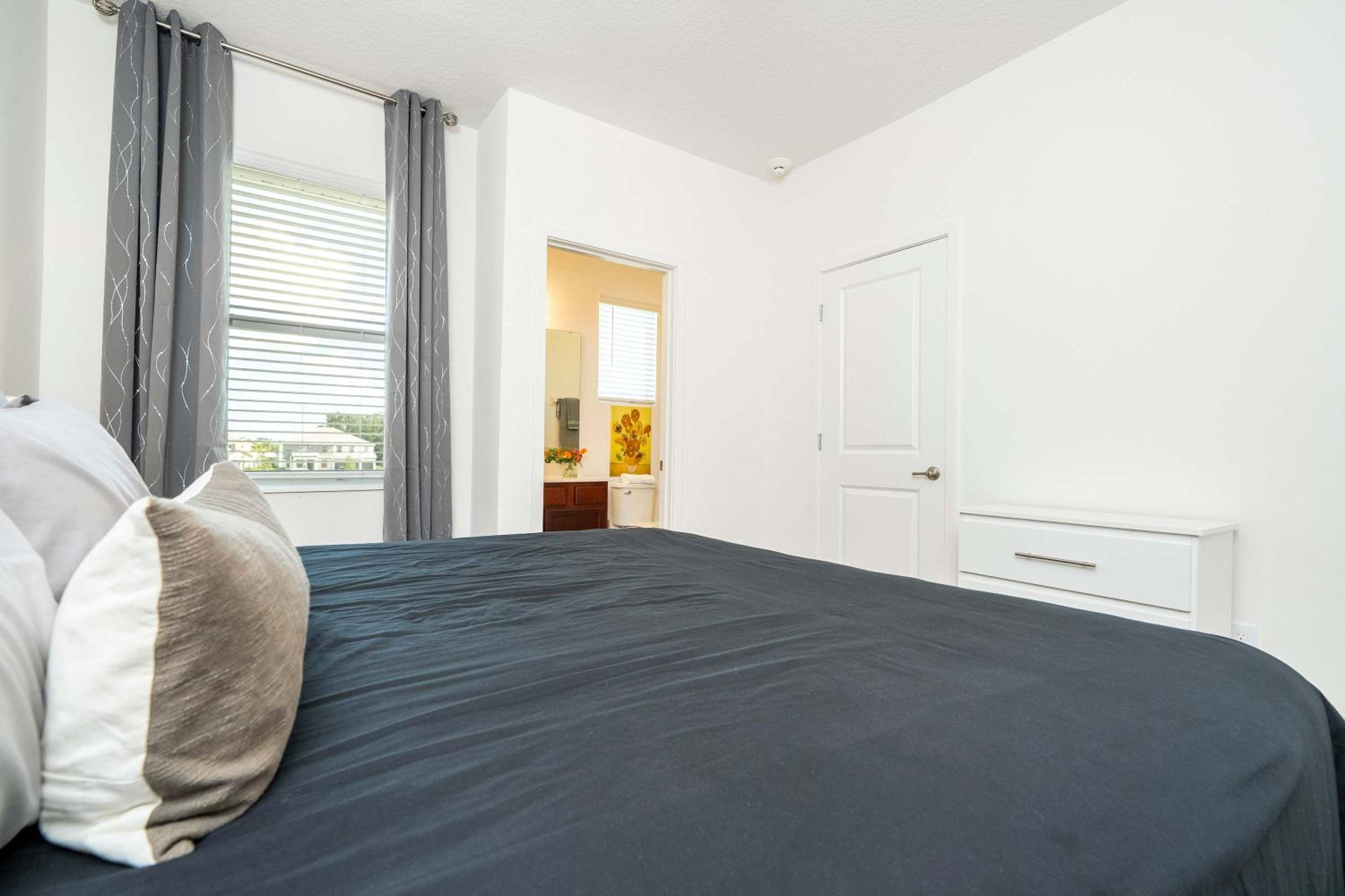 Family Friendly 12Bd w Jacuzzi Veranda Palms 4401