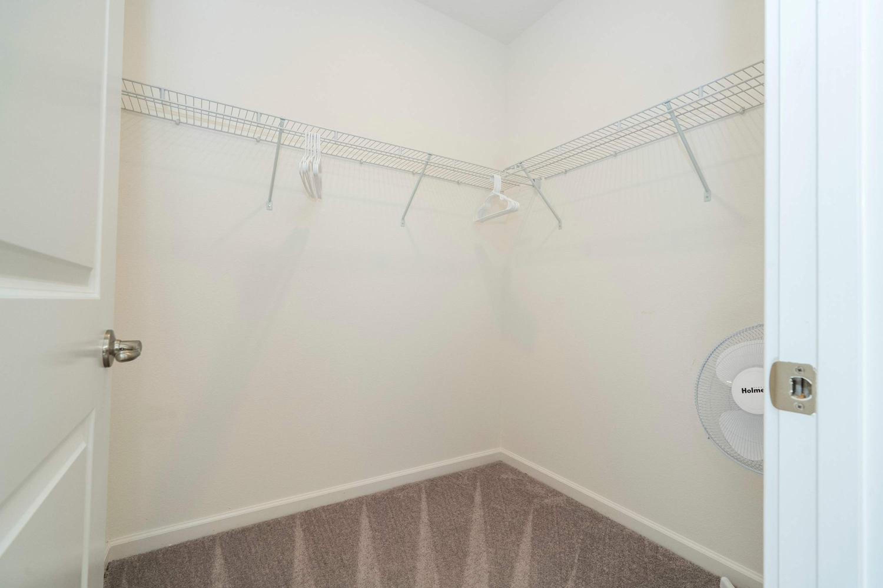 Family Friendly 12Bd w Jacuzzi Veranda Palms 4401
