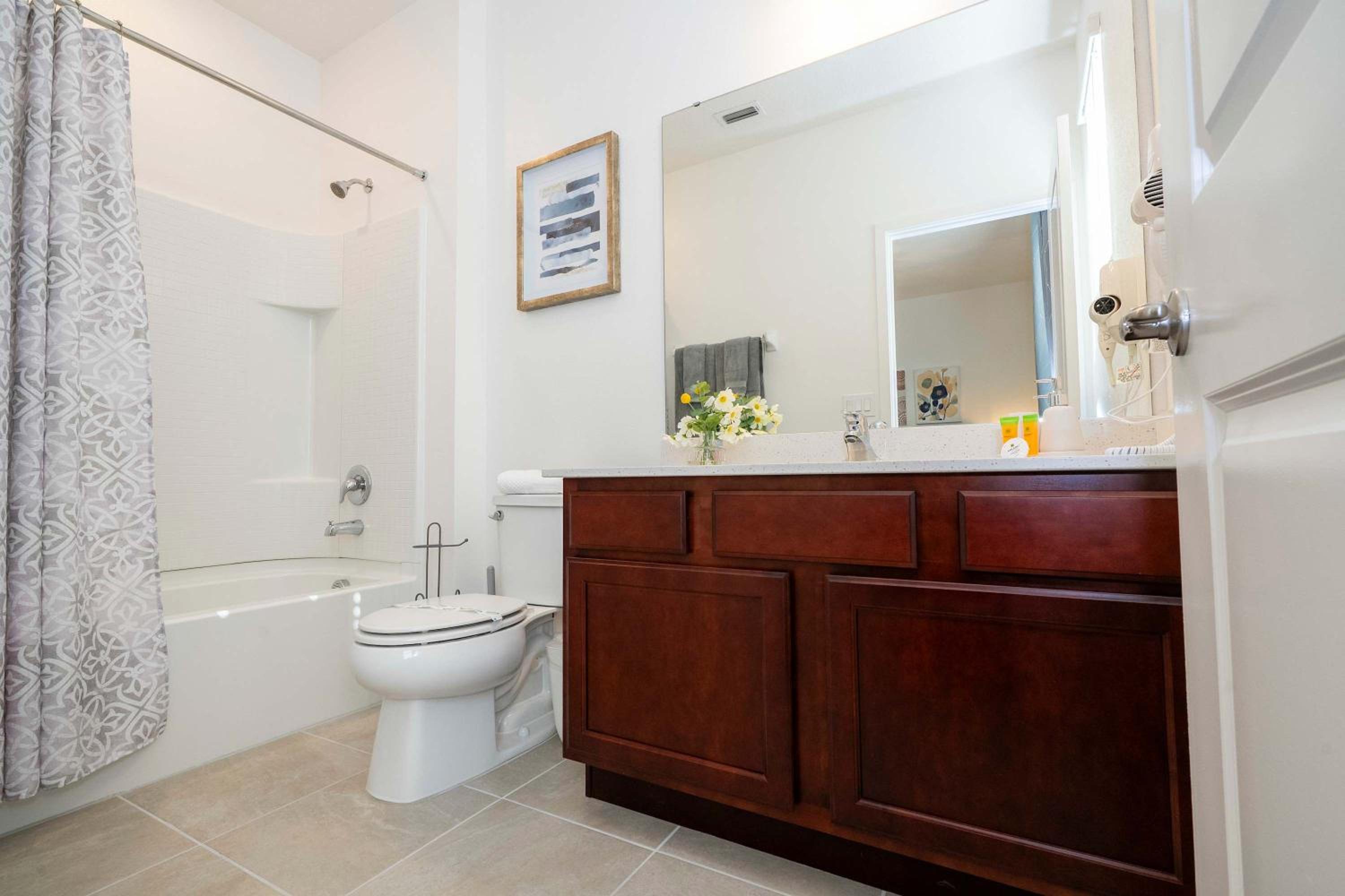 Family Friendly 12Bd w Jacuzzi Veranda Palms 4401